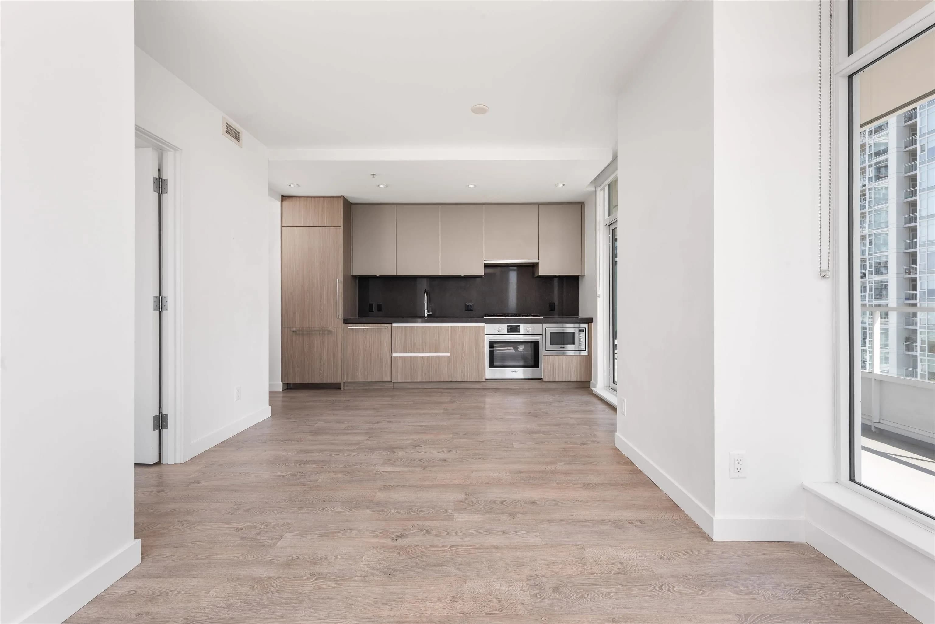 2109 6080 Mckay Avenue, Burnaby, BC V6P 1Z4 — image 3