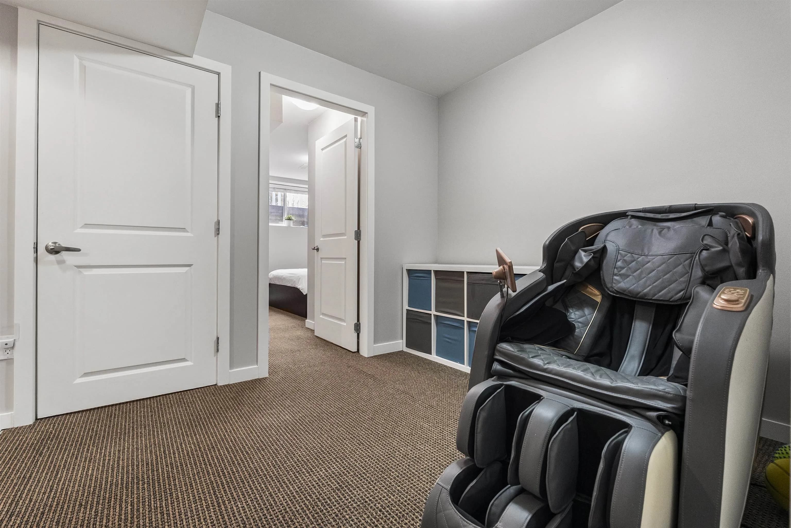 7116 195a Street, Surrey, BC V4N 5Z5 — image 33