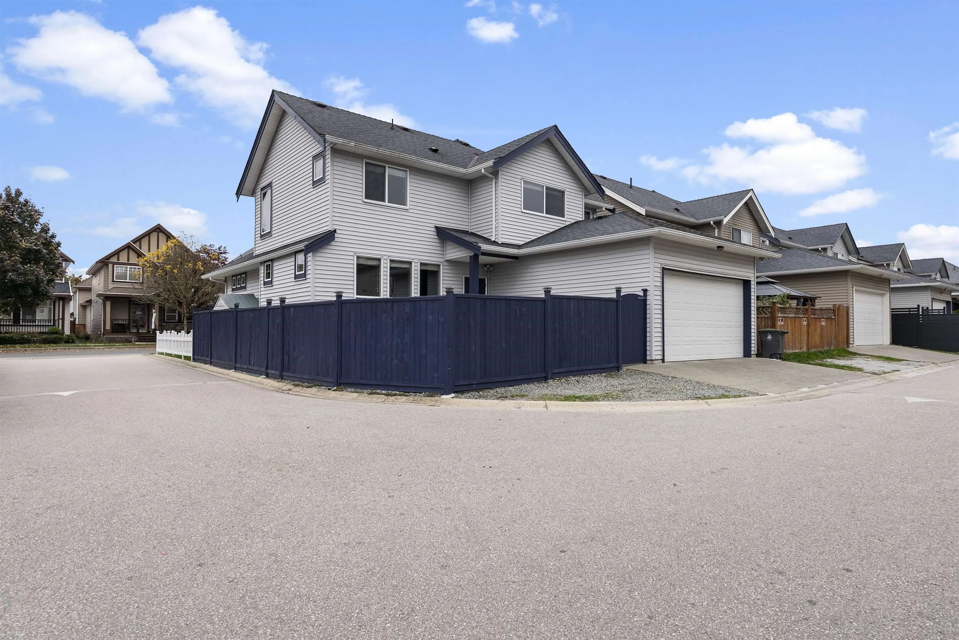 7116 195a Street, Surrey, BC V4N 5Z5 — image 38