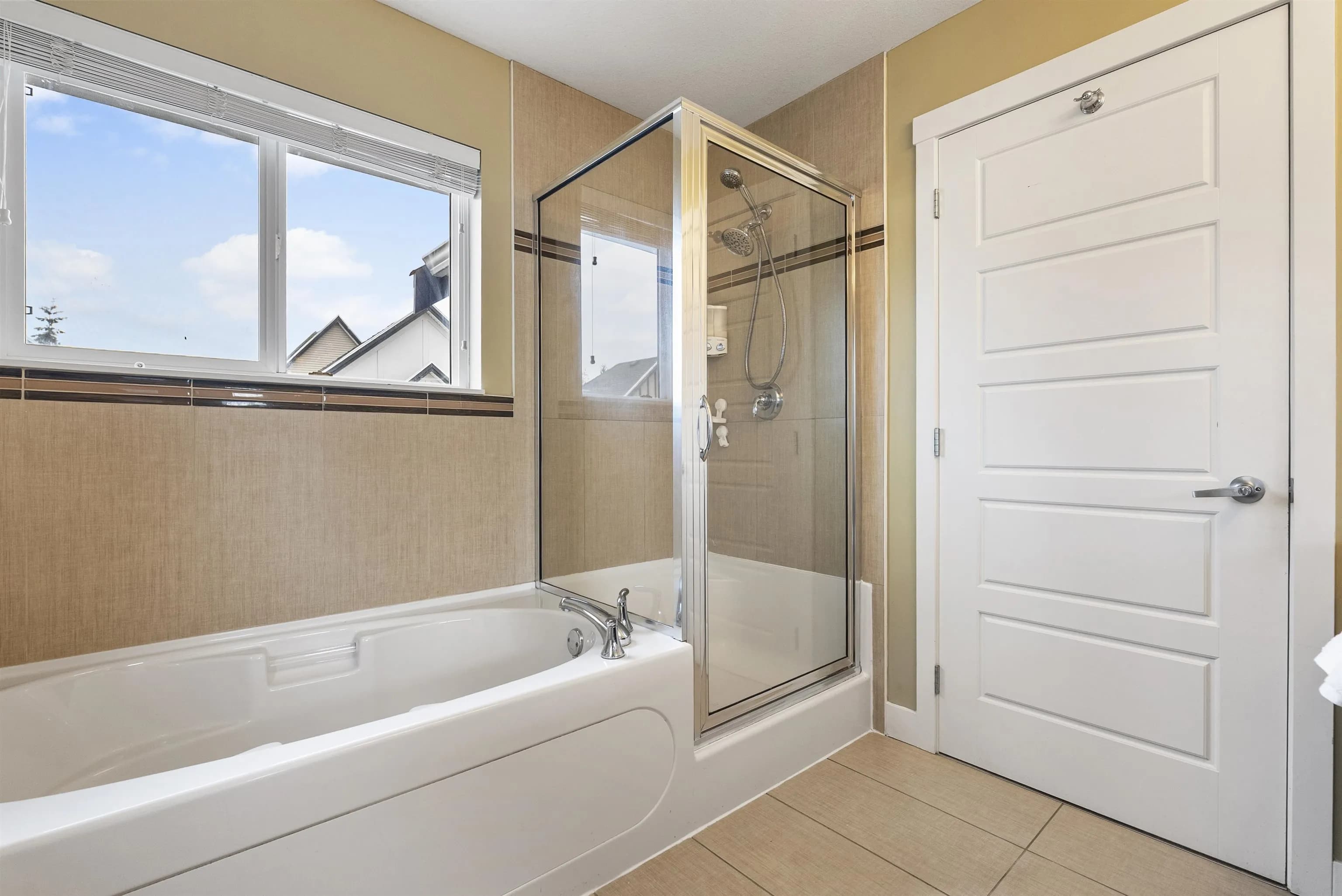 7116 195a Street, Surrey, BC V4N 5Z5 — image 16