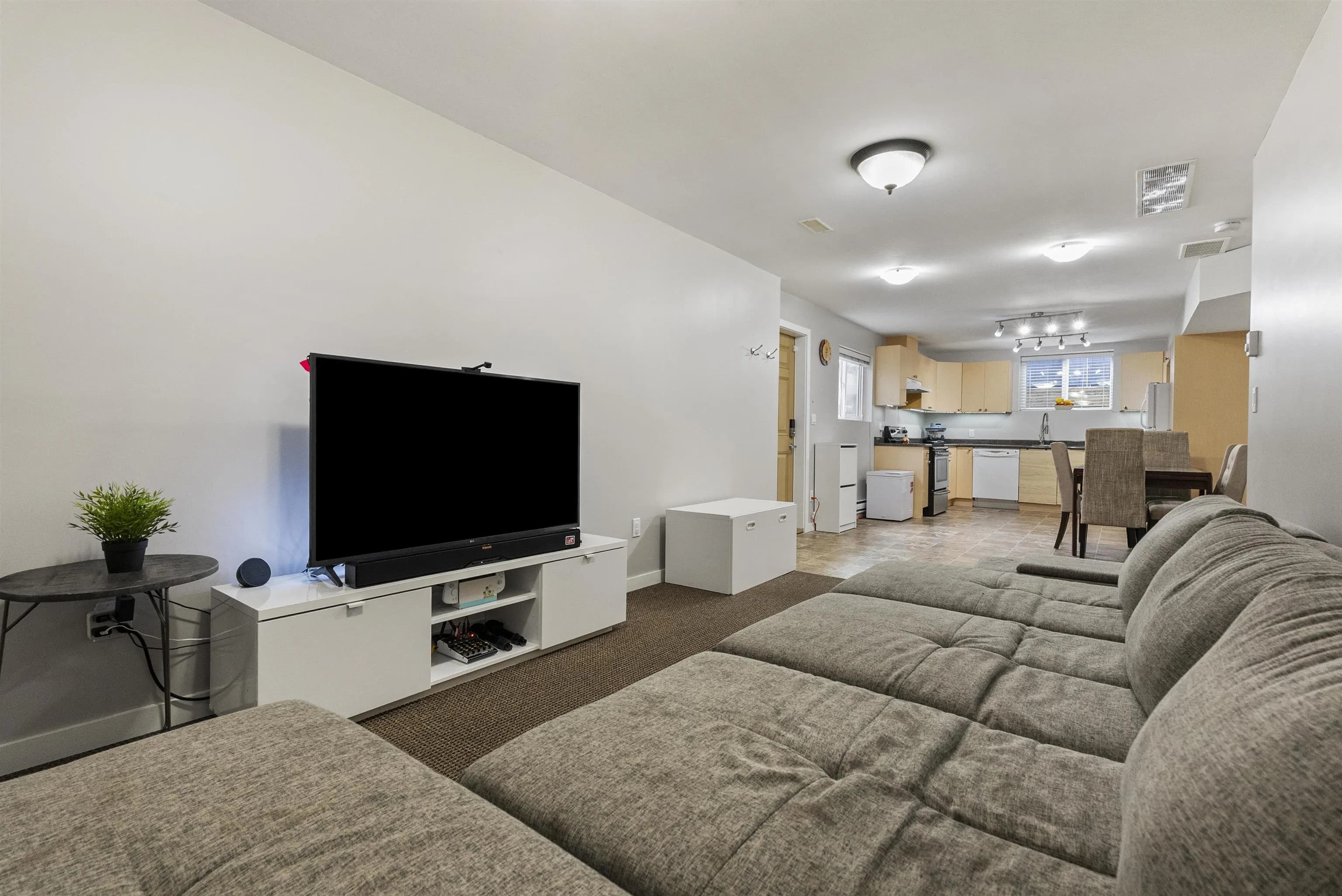 7116 195a Street, Surrey, BC V4N 5Z5 — image 25