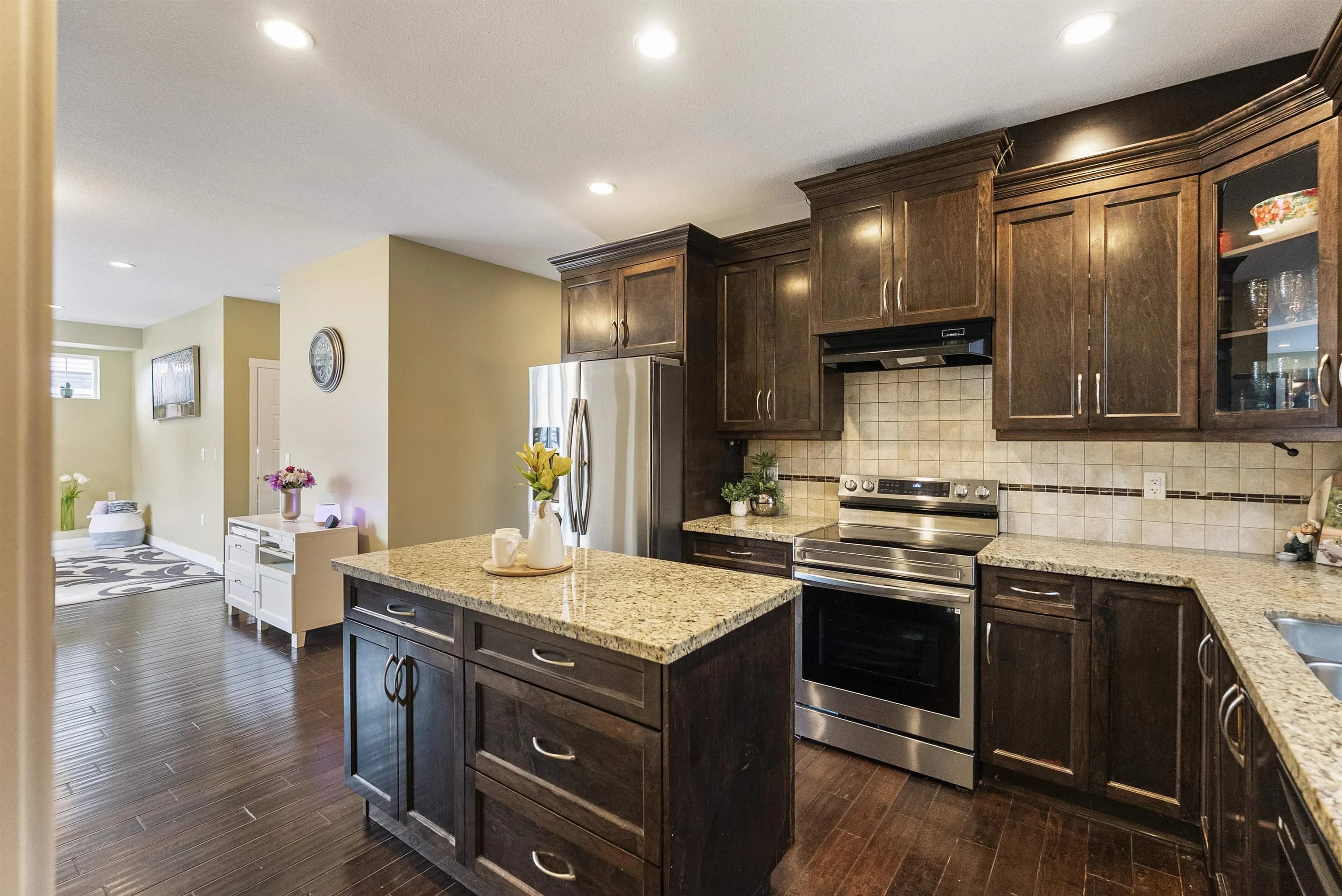 7116 195a Street, Surrey, BC V4N 5Z5 — image 6