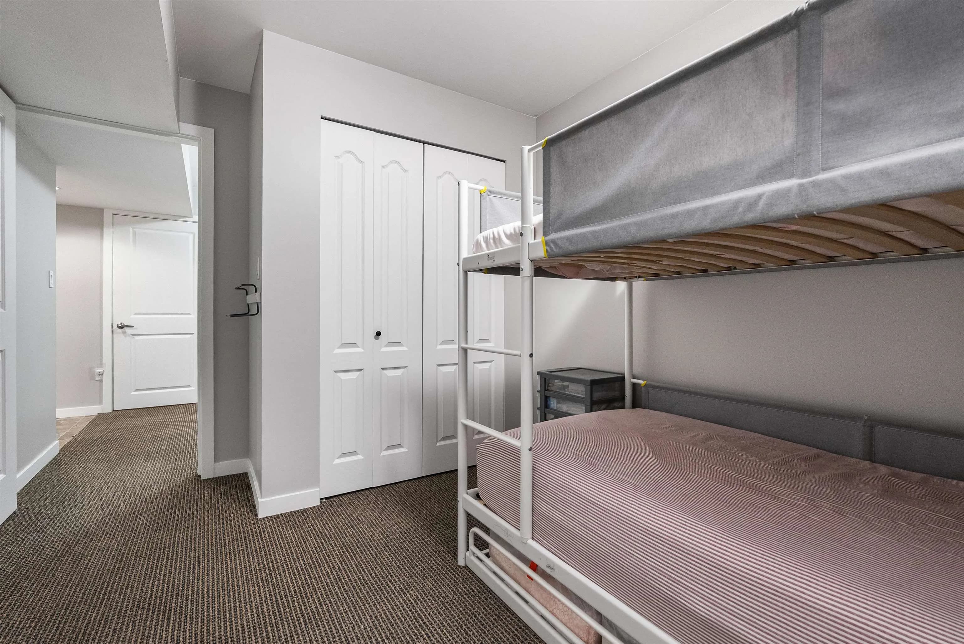 7116 195a Street, Surrey, BC V4N 5Z5 — image 32