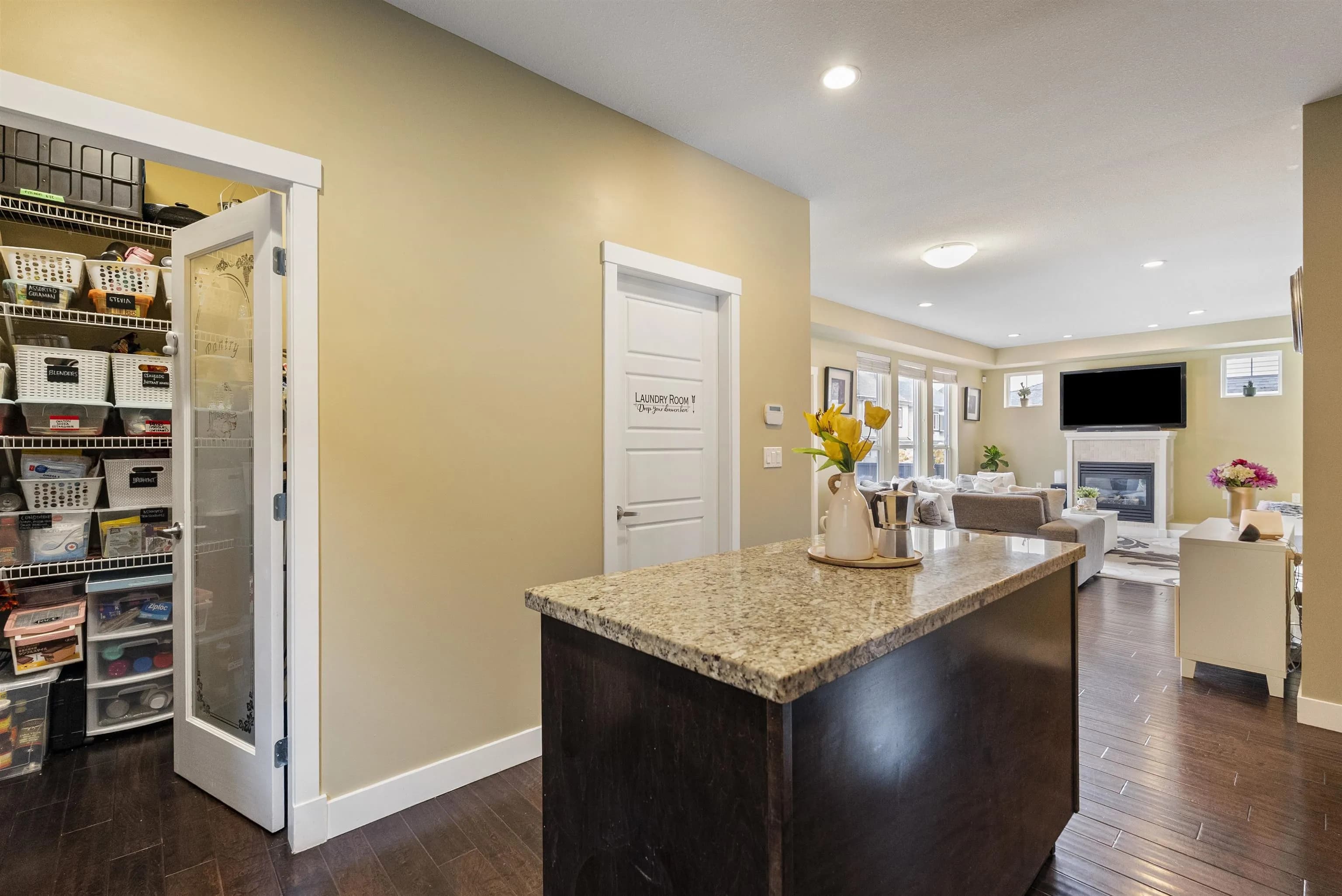 7116 195a Street, Surrey, BC V4N 5Z5 — image 7