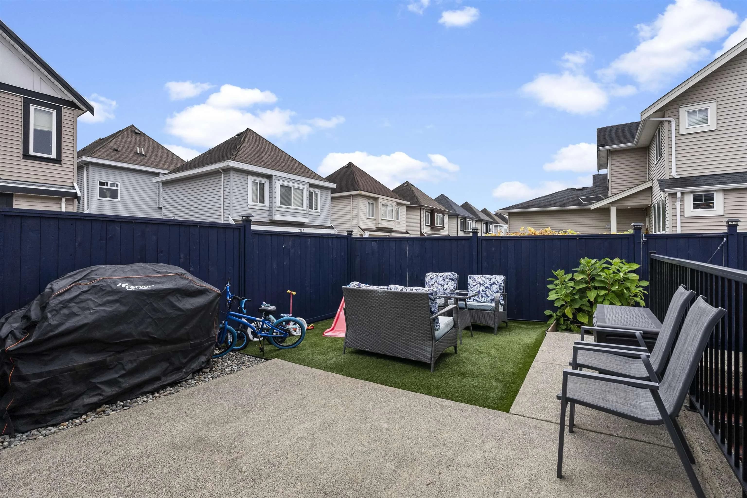 7116 195a Street, Surrey, BC V4N 5Z5 — image 37