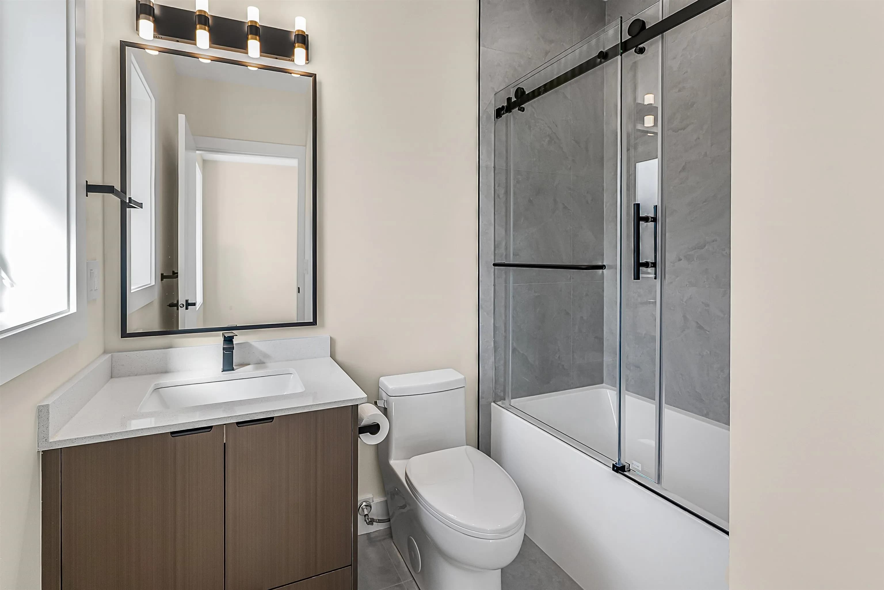 2837 W 31st Avenue, Vancouver, BC V6L 2A3 — image 23