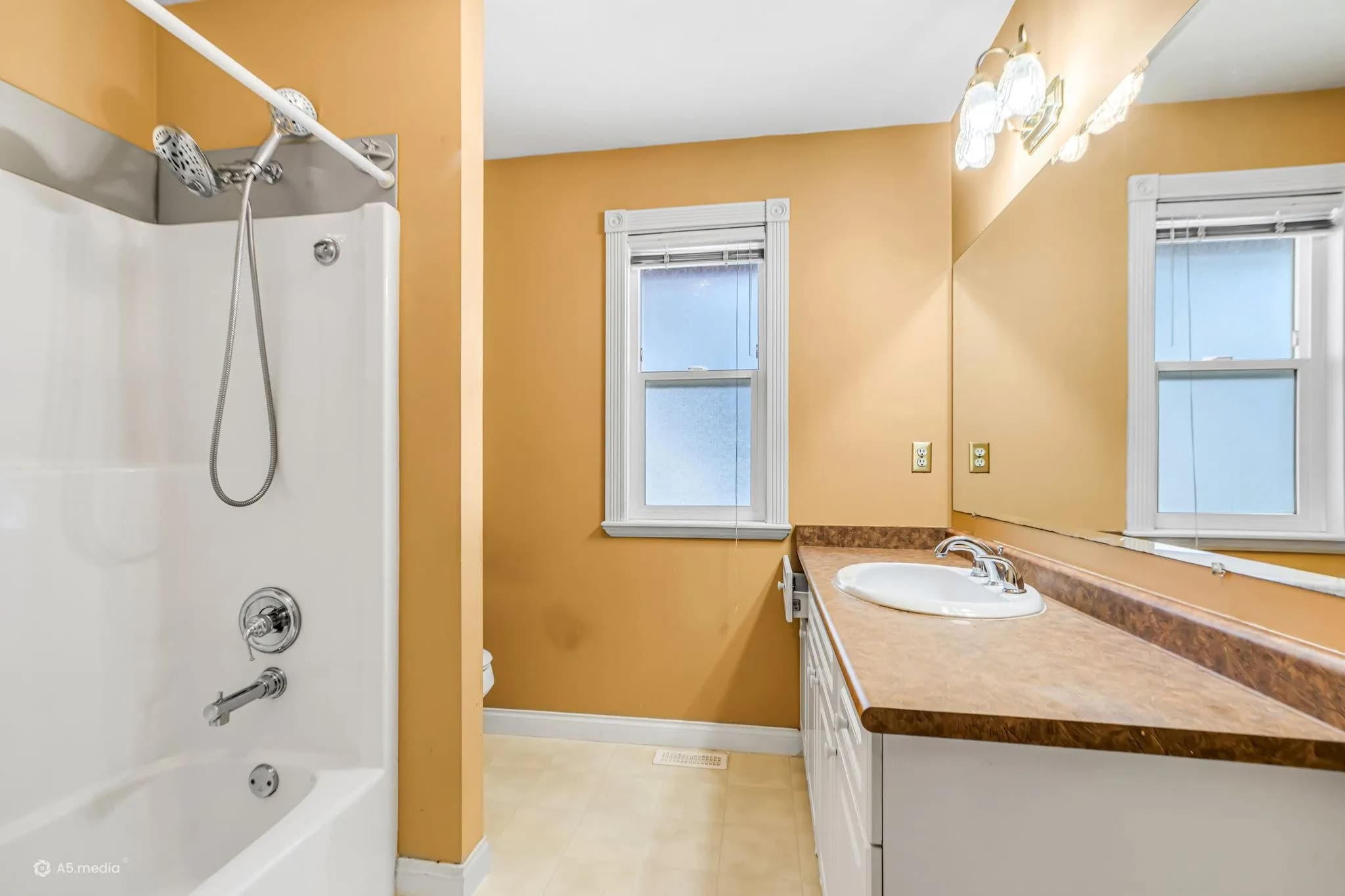 16715 78 Avenue, Surrey, BC V4N 0L8 — image 33