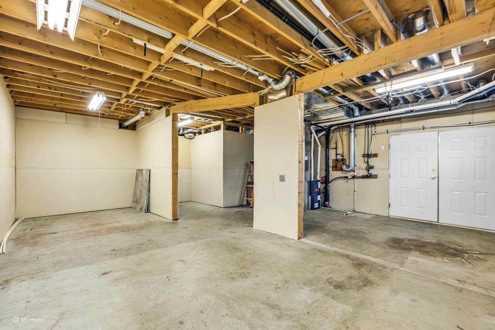 16715 78 Avenue, Surrey, BC V4N 0L8 — image 36