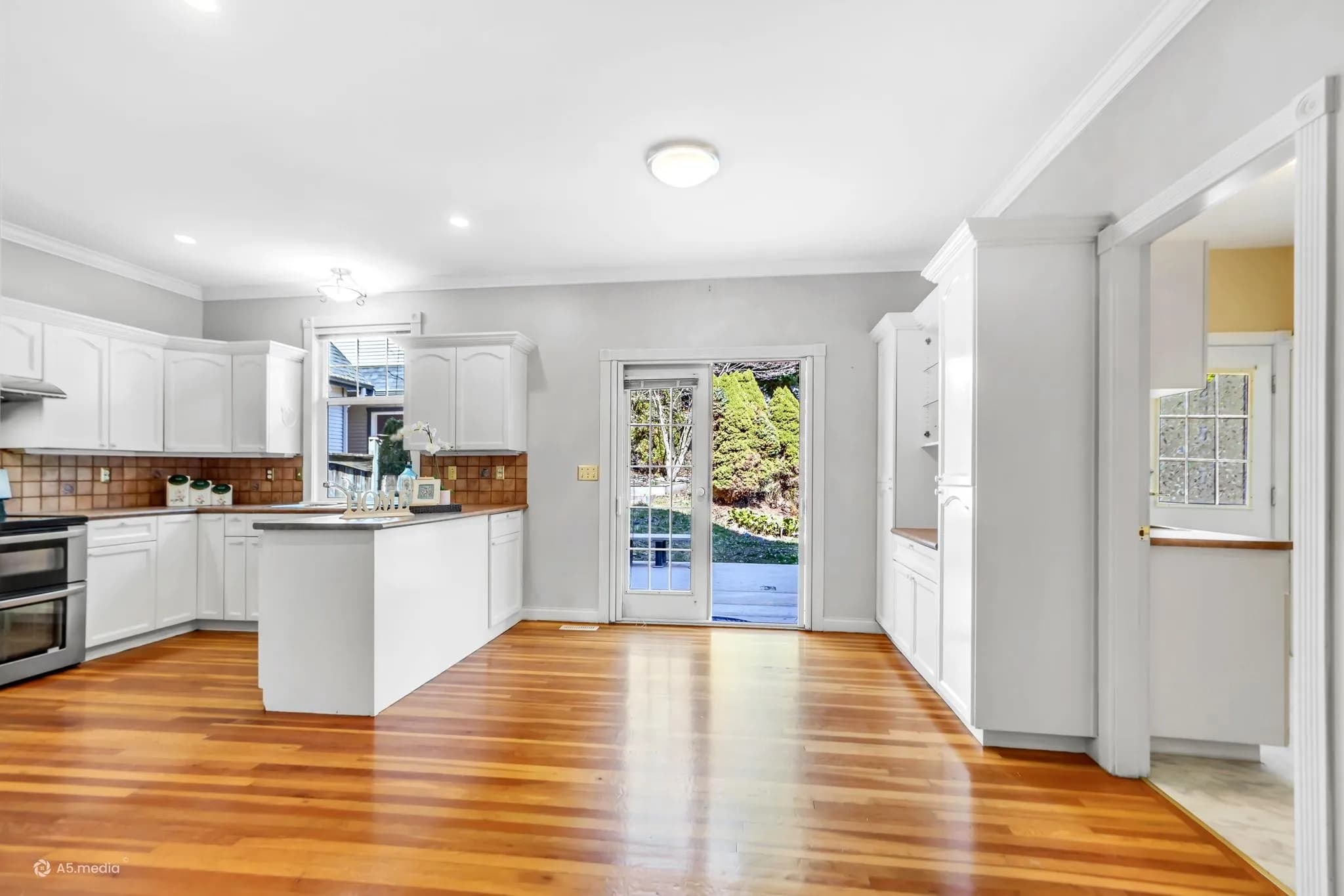 16715 78 Avenue, Surrey, BC V4N 0L8 — image 11
