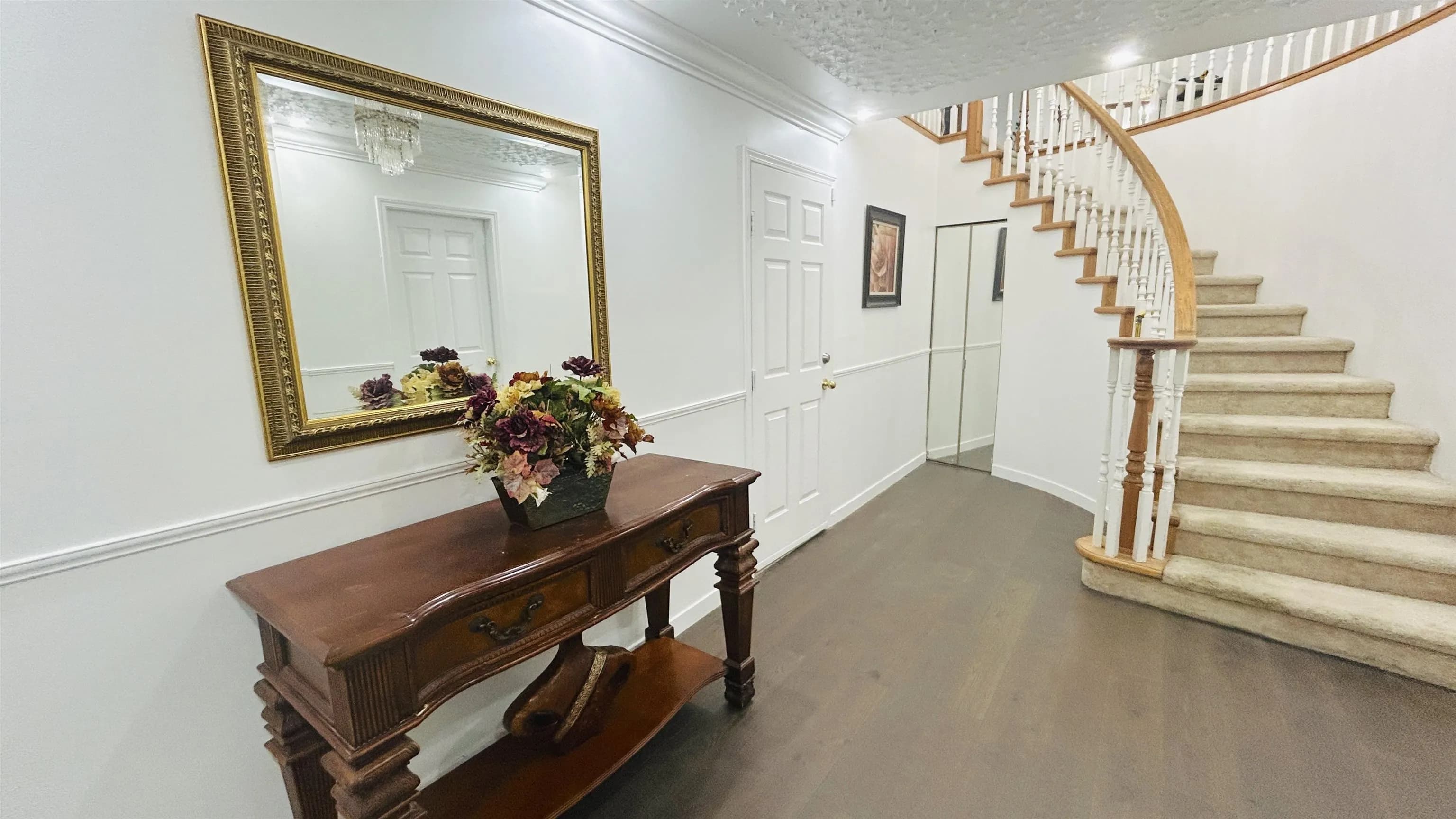 14962 96a Avenue, Surrey, BC V3R 9V6 — image 4