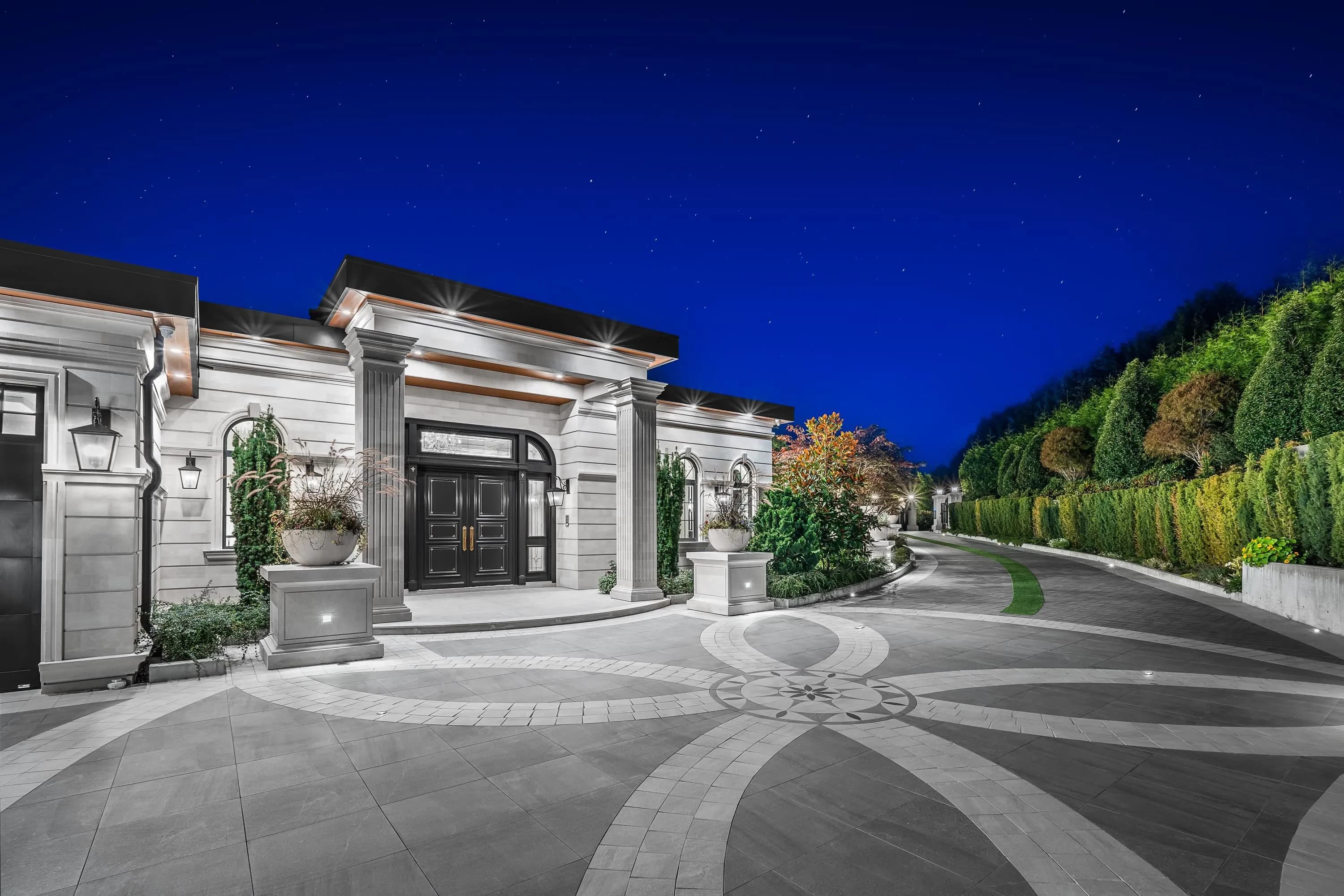 839 Eyremount Drive, West Vancouver, BC V7S 2A8 — image 3