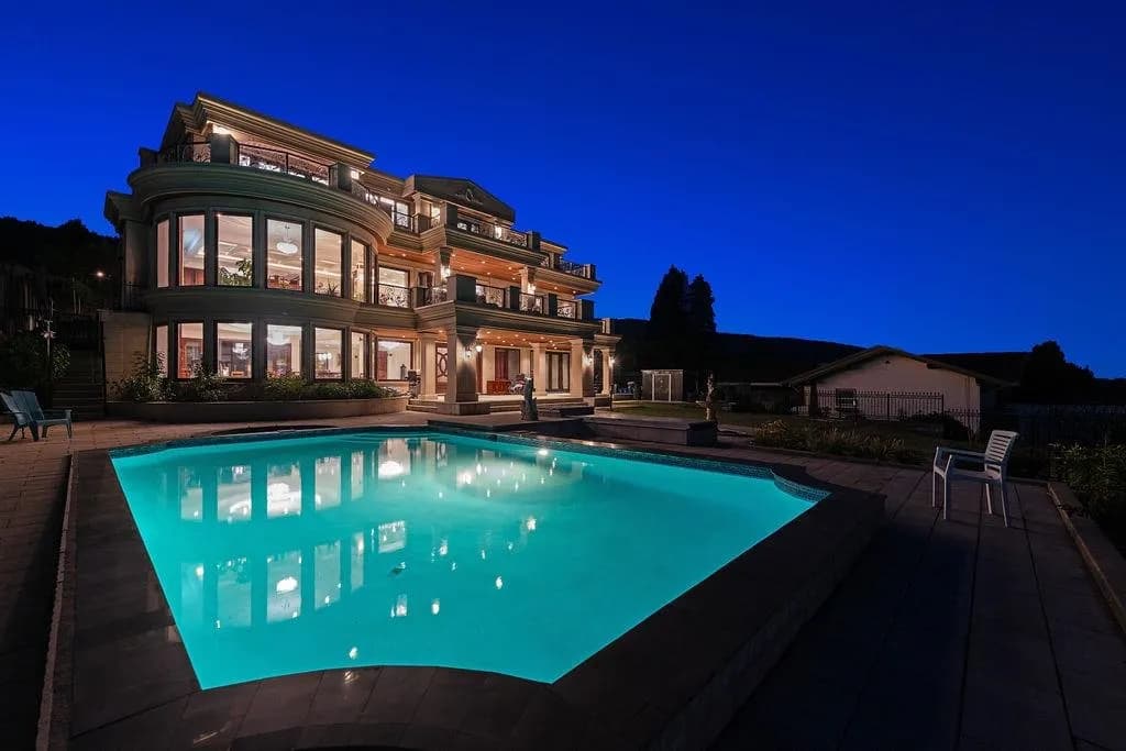 1327 Chartwell Drive, West Vancouver, BC V7S 2R4 — image 38