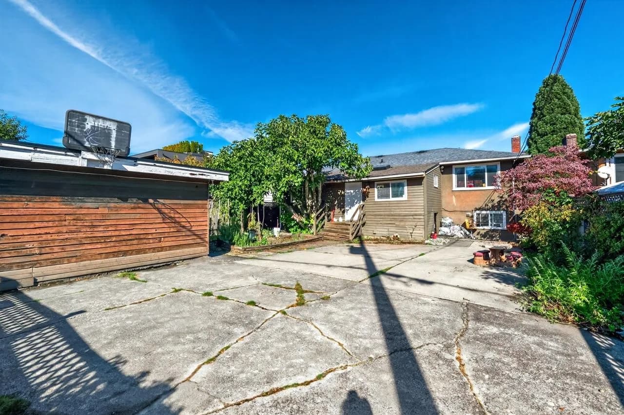 3232 W 16th Avenue, Vancouver, BC V6K 3E3 — image 24