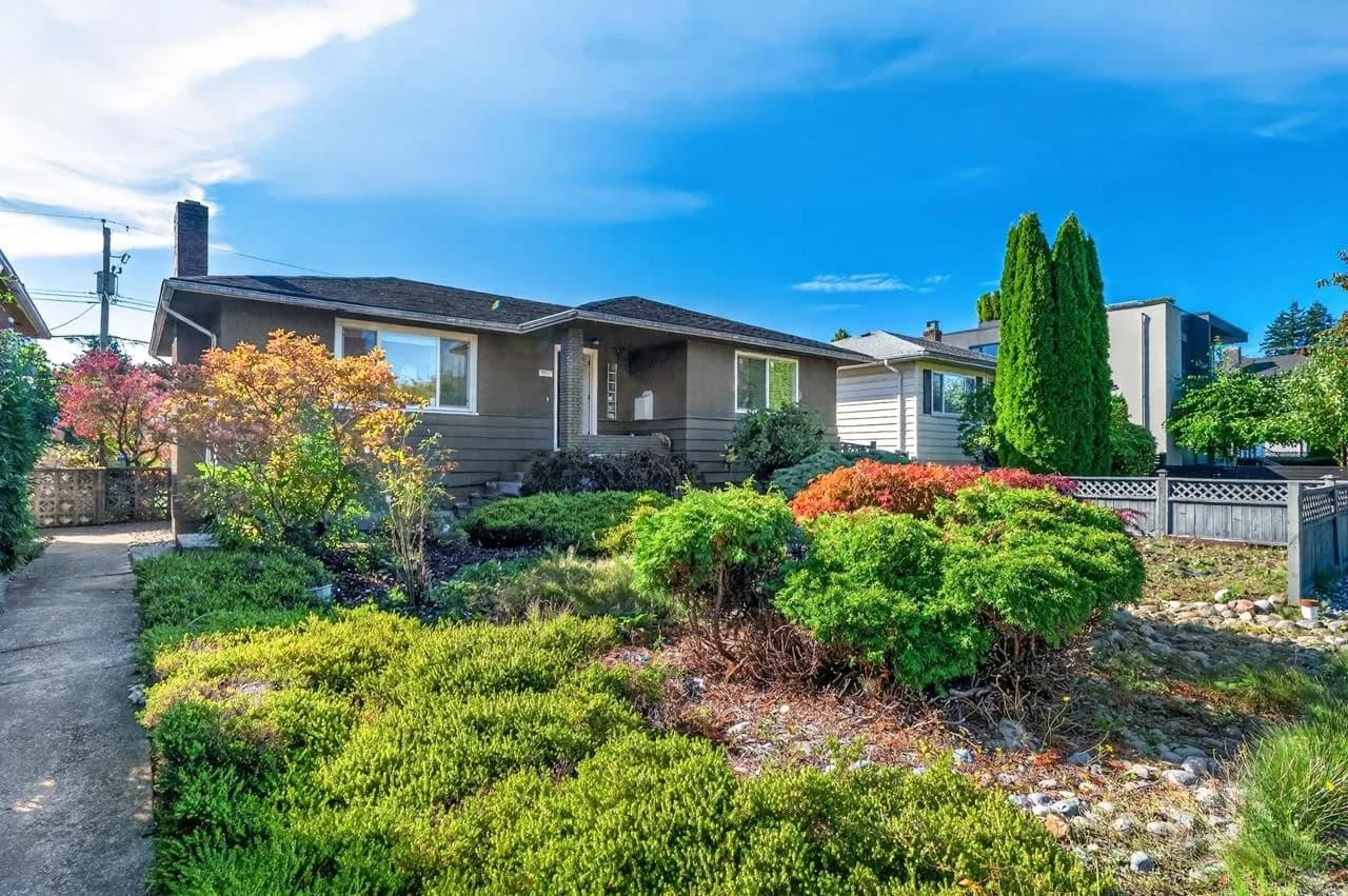 3232 W 16th Avenue, Vancouver, BC V6K 3E3 — image 2