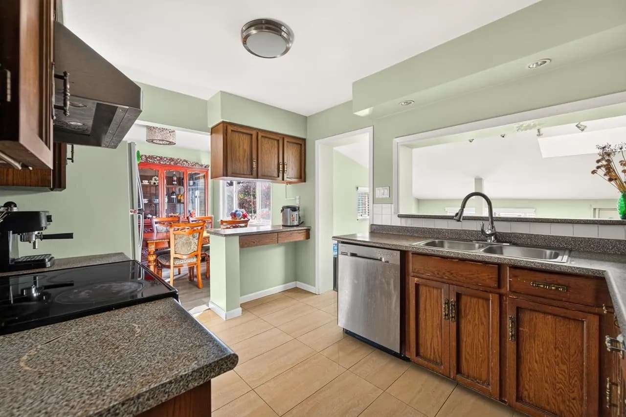 3232 W 16th Avenue, Vancouver, BC V6K 3E3 — image 15