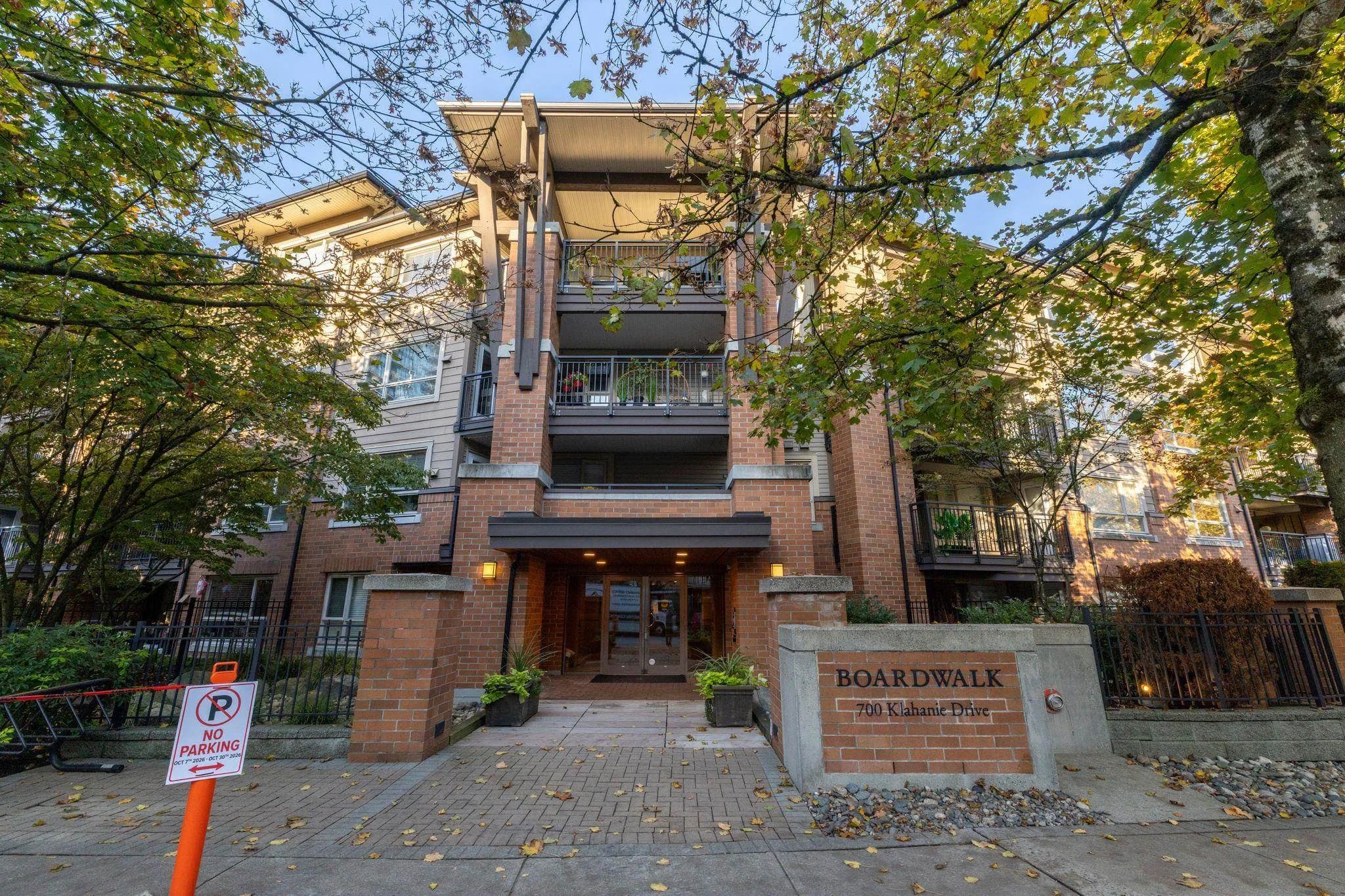 205 700 Klahanie Drive, Port Moody, BC V3H 5L3 — image 1