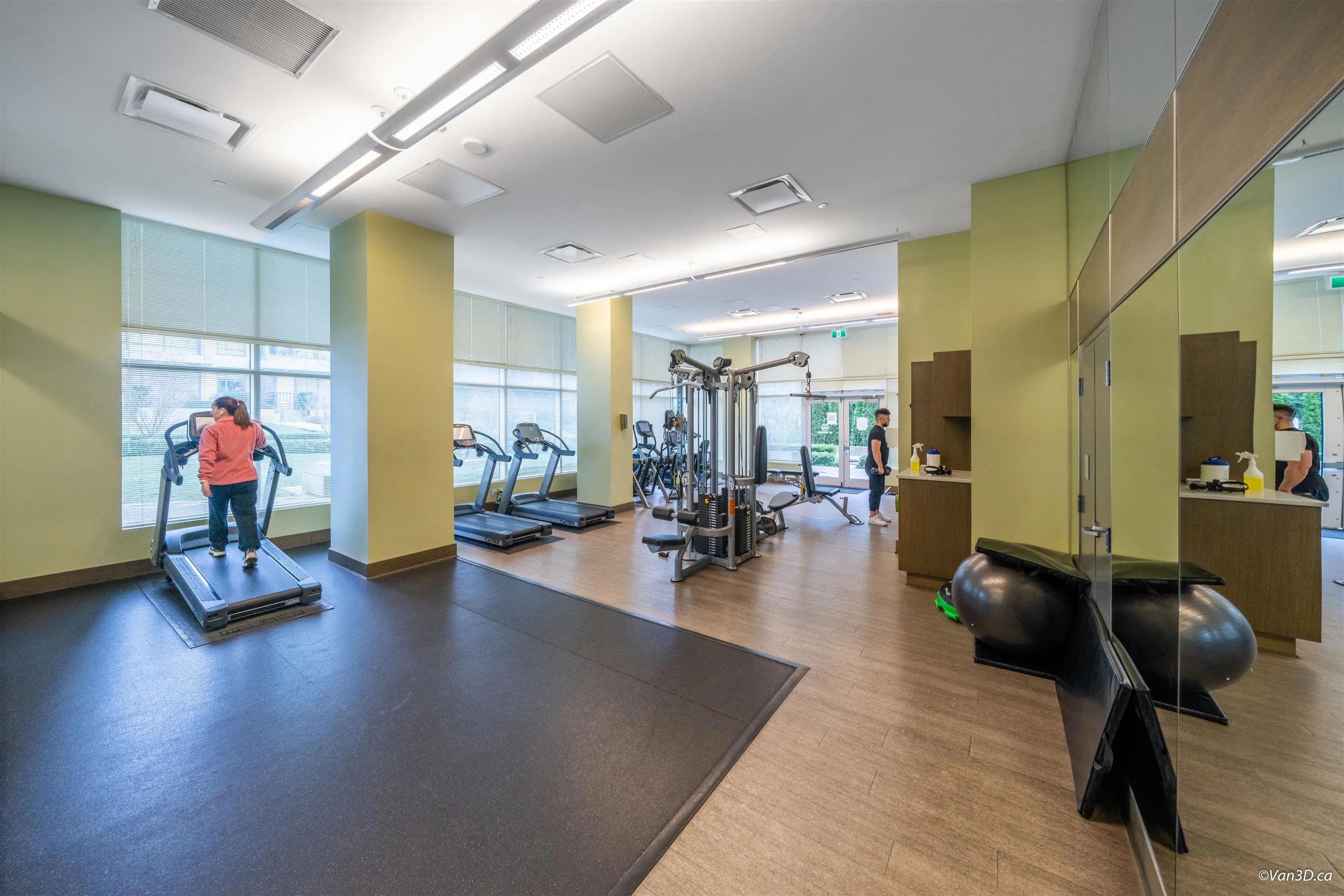 602 4900 Lennox Lane, Burnaby, BC V5H 0G9 — image 3