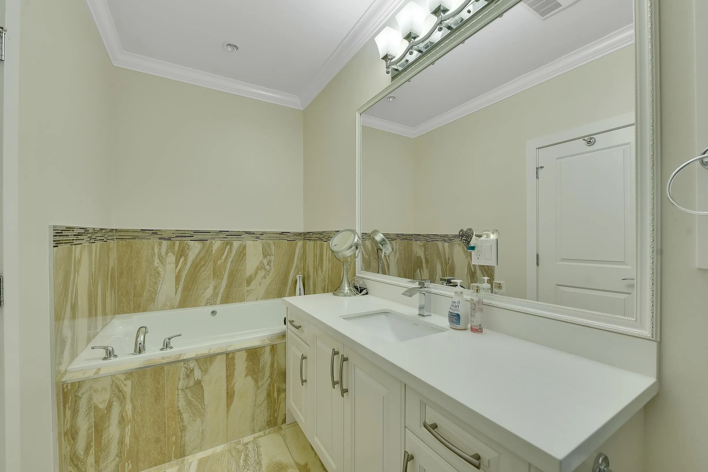 9405 126 Street, Surrey, BC V3V 5C6 — image 19