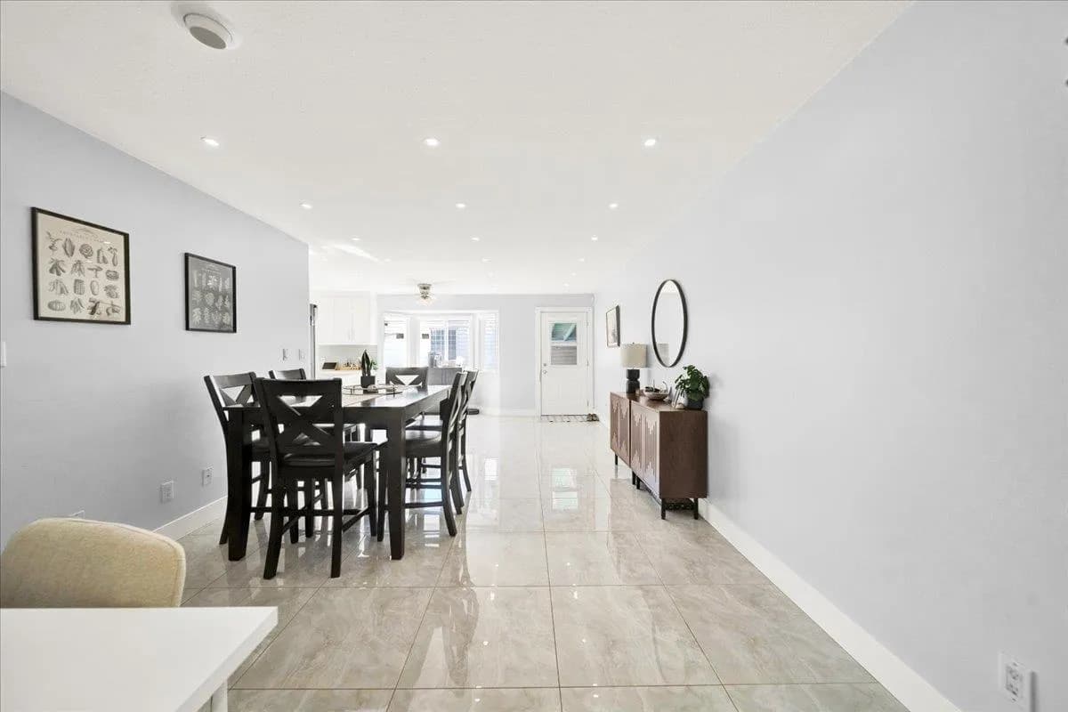 1953 158a Street, Surrey, BC V4A 8G9 — image 22