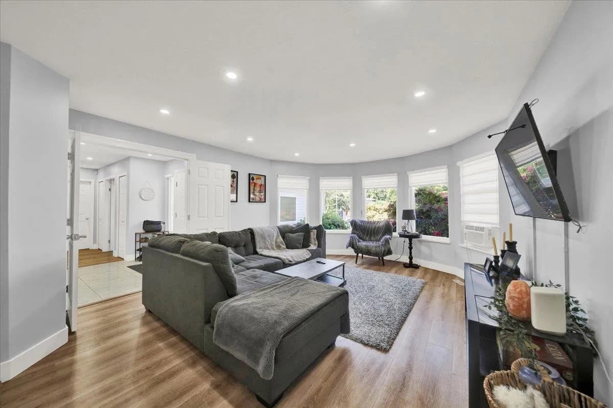 1953 158a Street, Surrey, BC V4A 8G9 — image 24