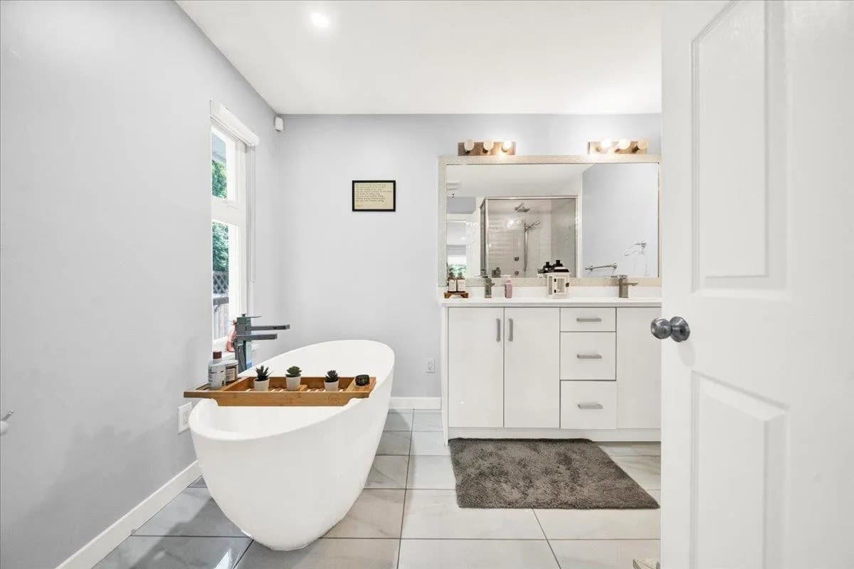 1953 158a Street, Surrey, BC V4A 8G9 — image 25