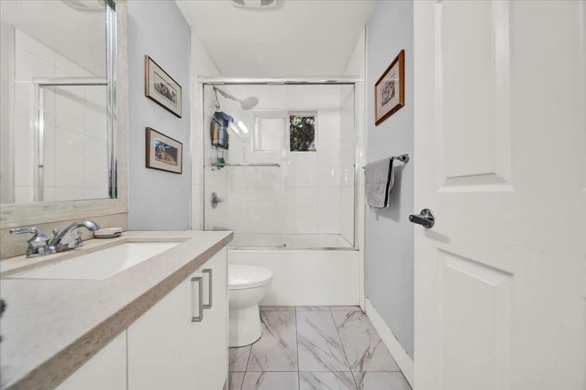1953 158a Street, Surrey, BC V4A 8G9 — image 16