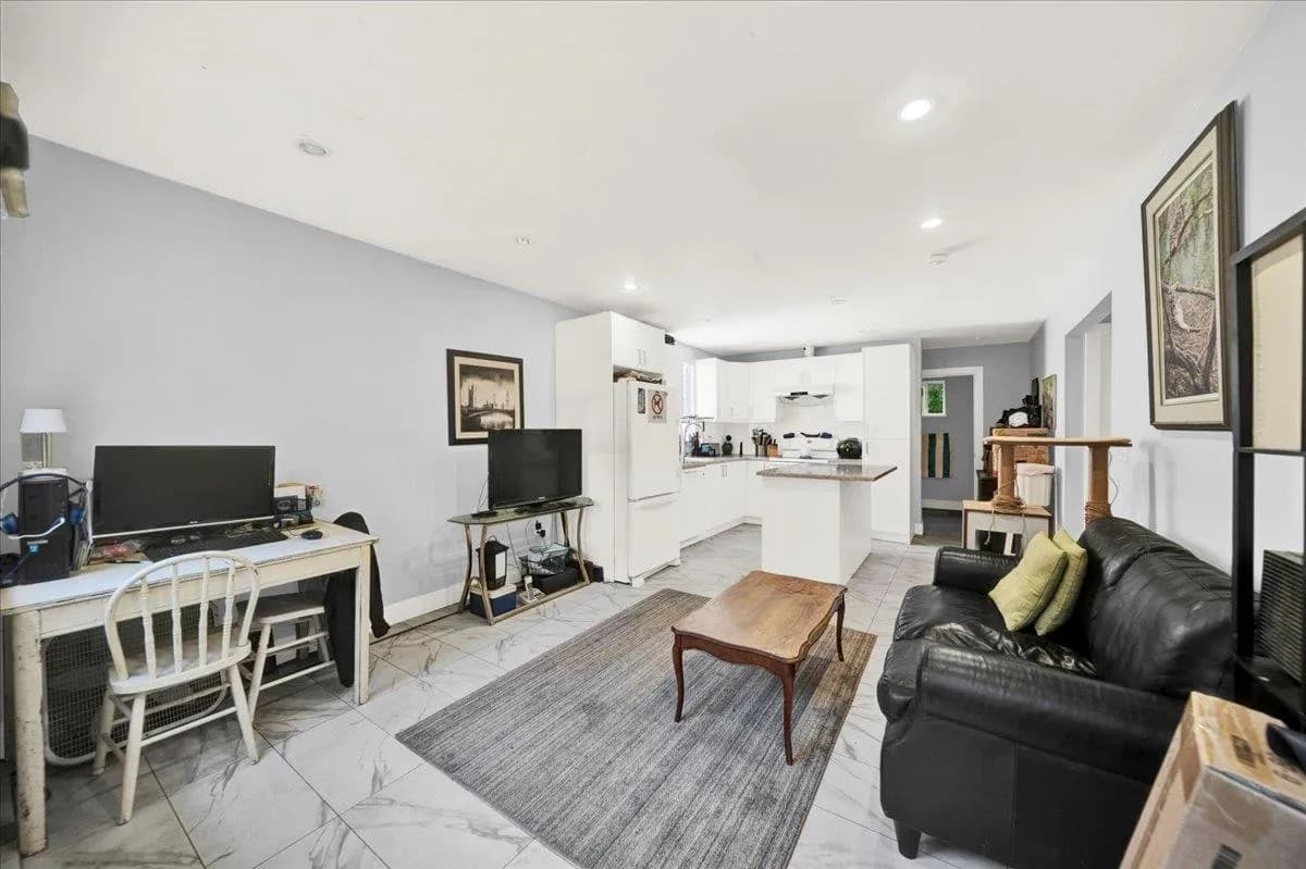 1953 158a Street, Surrey, BC V4A 8G9 — image 14