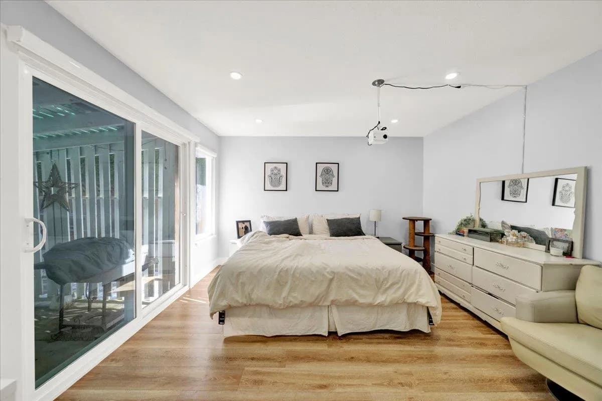 1953 158a Street, Surrey, BC V4A 8G9 — image 32