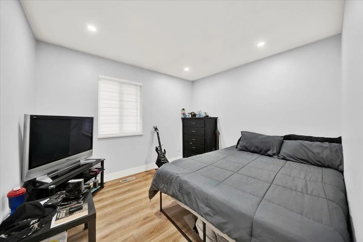 1953 158a Street, Surrey, BC V4A 8G9 — image 9