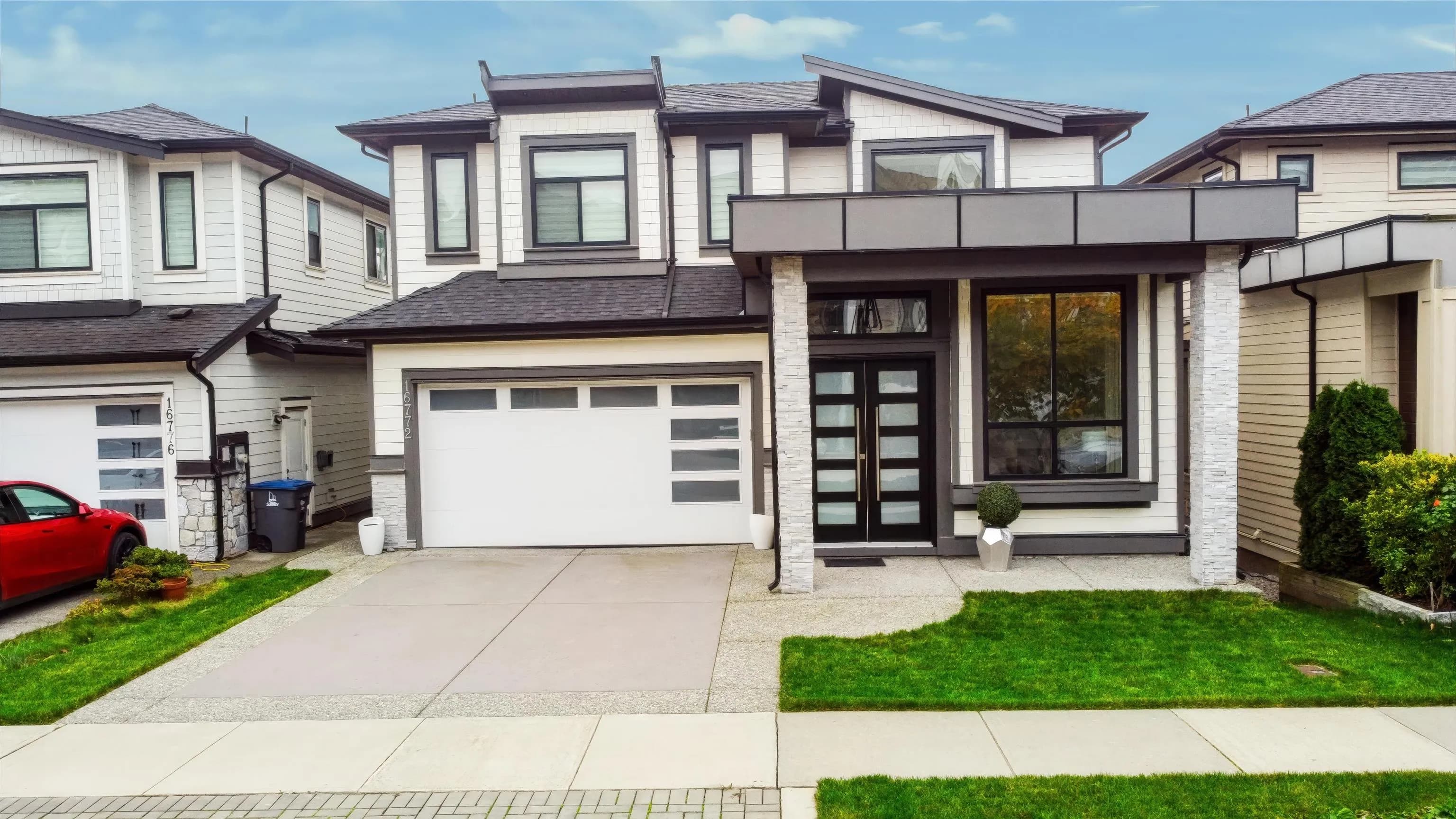 16772 16a Avenue, Surrey, BC V3Z 0T3 — image 1