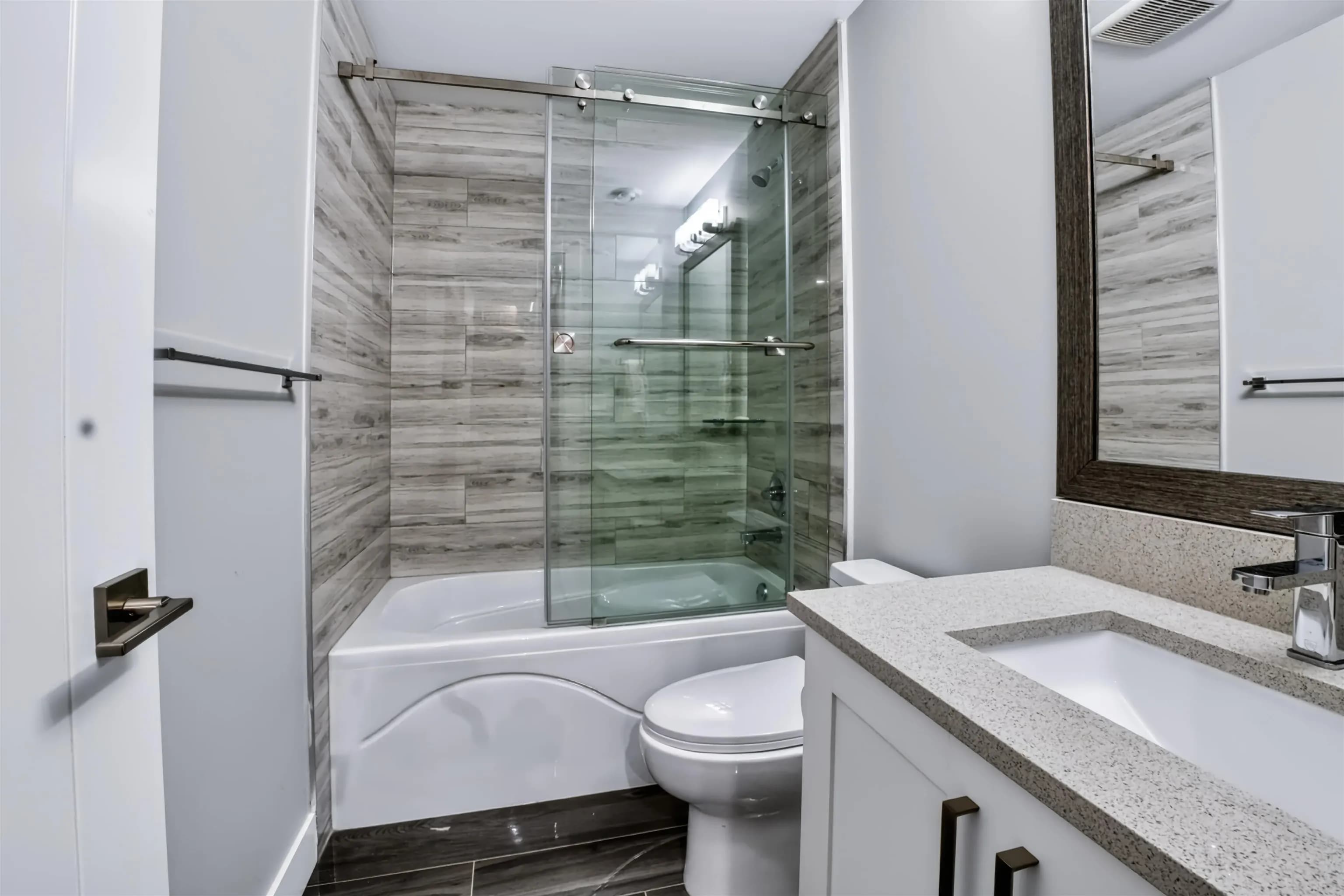 16772 16a Avenue, Surrey, BC V3Z 0T3 — image 26
