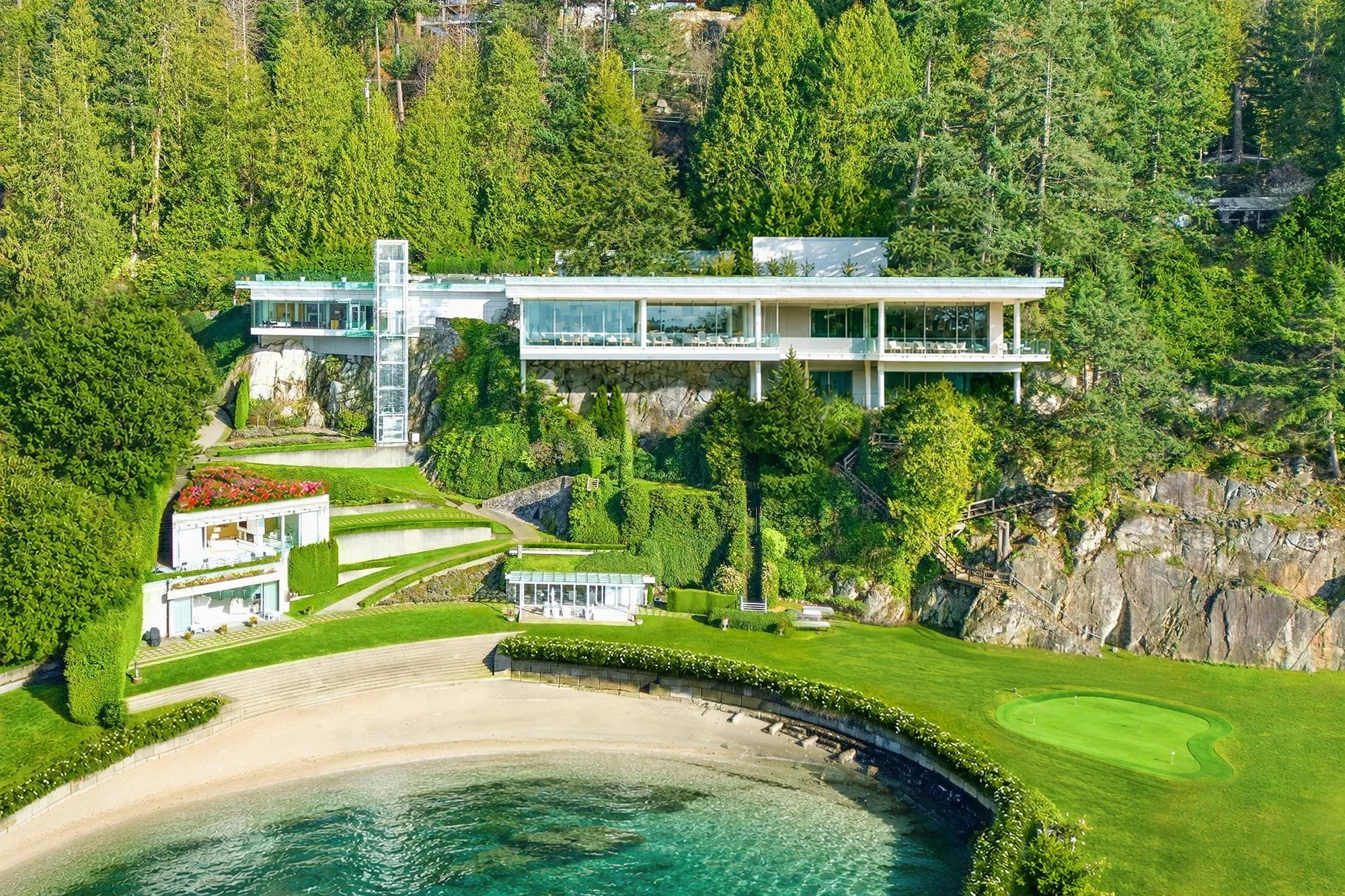 5210 Marine Drive, West Vancouver, BC V7W 2P8 — image 3