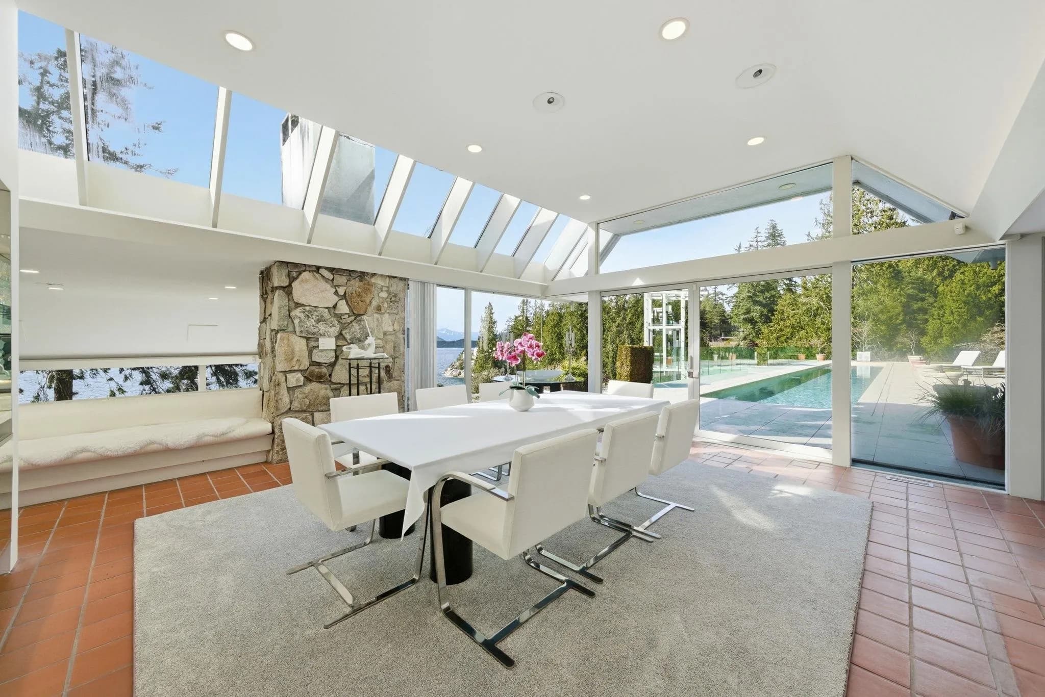 5210 Marine Drive, West Vancouver, BC V7W 2P8 — image 14