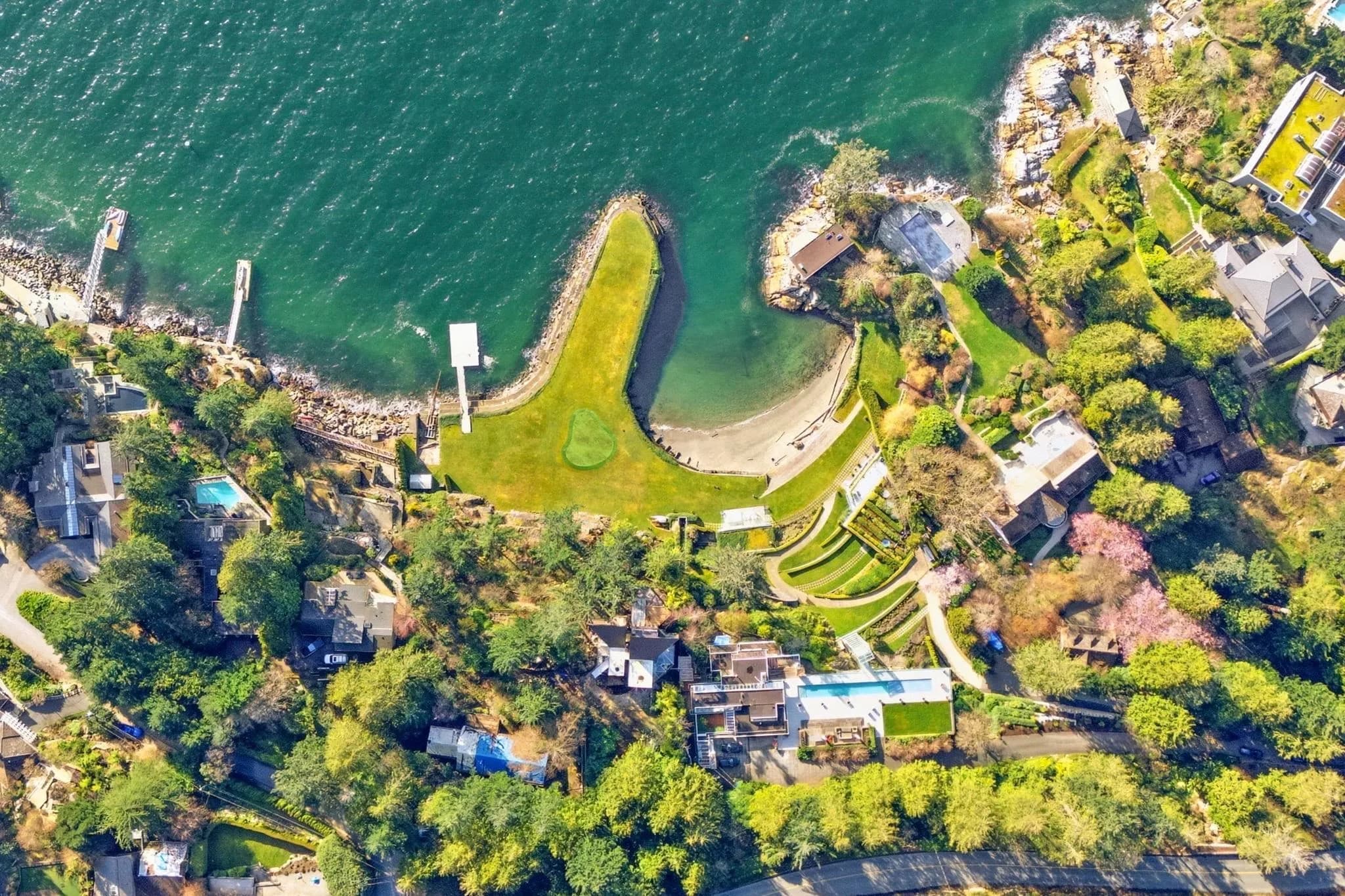 5210 Marine Drive, West Vancouver, BC V7W 2P8 — image 2