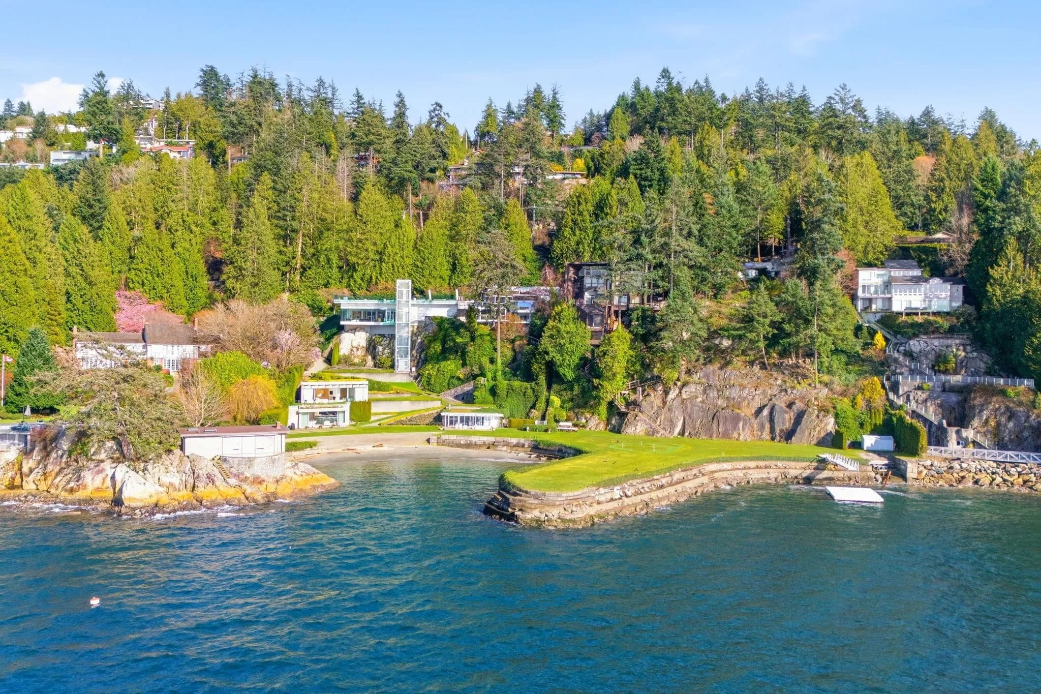 5210 Marine Drive, West Vancouver, BC V7W 2P8 — image 4
