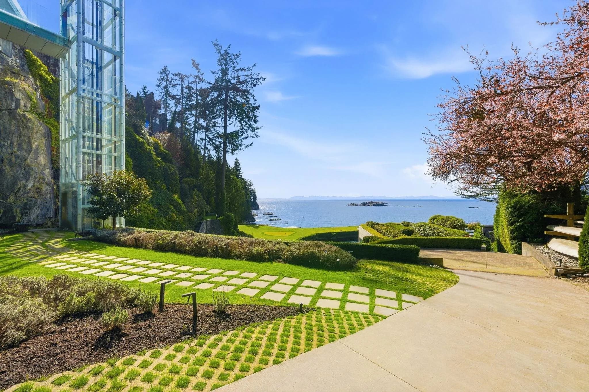5210 Marine Drive, West Vancouver, BC V7W 2P8 — image 26