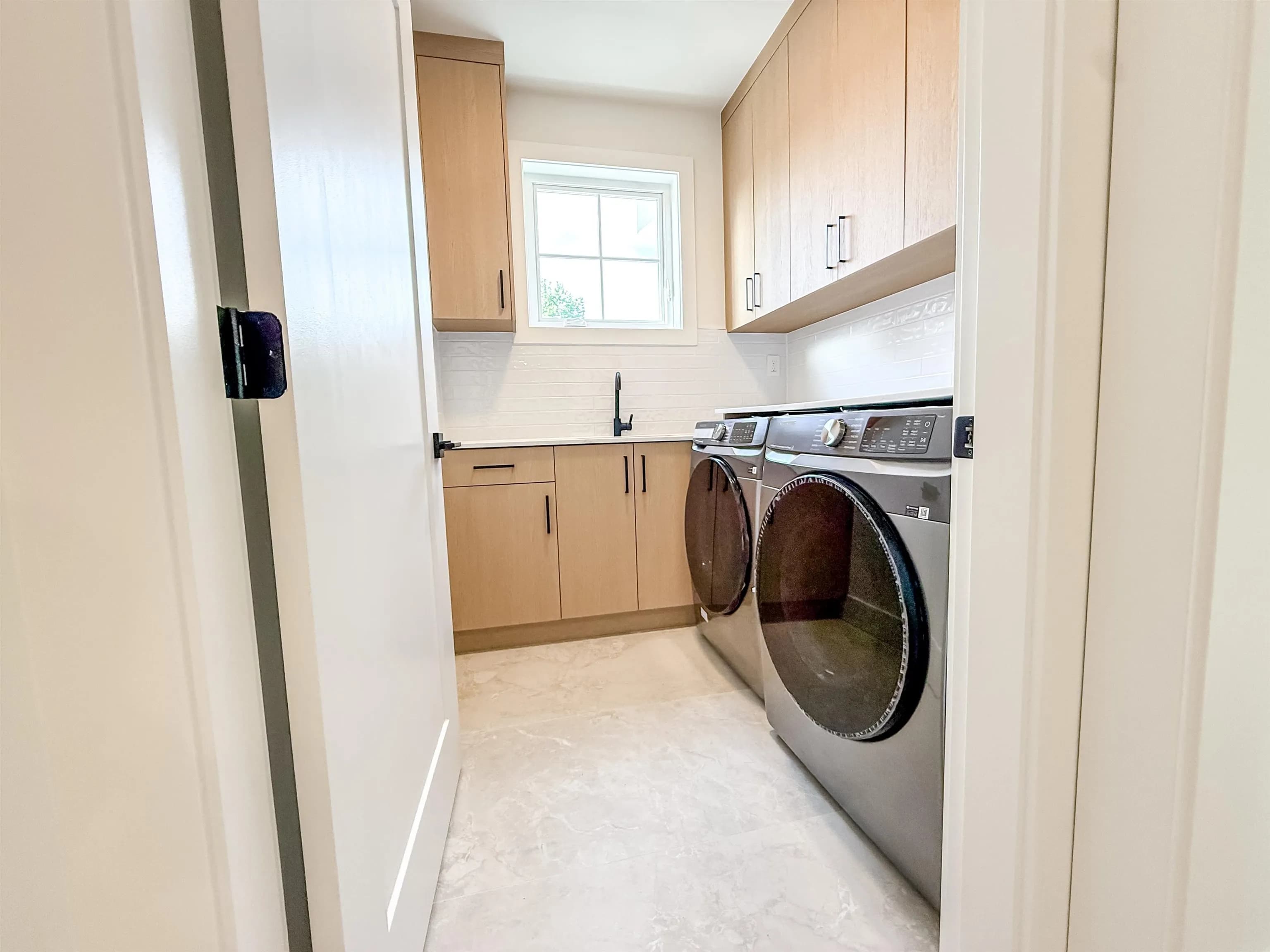 2 21092 Wicklund Avenue, Maple Ridge, BC V2X 3R9 — image 26