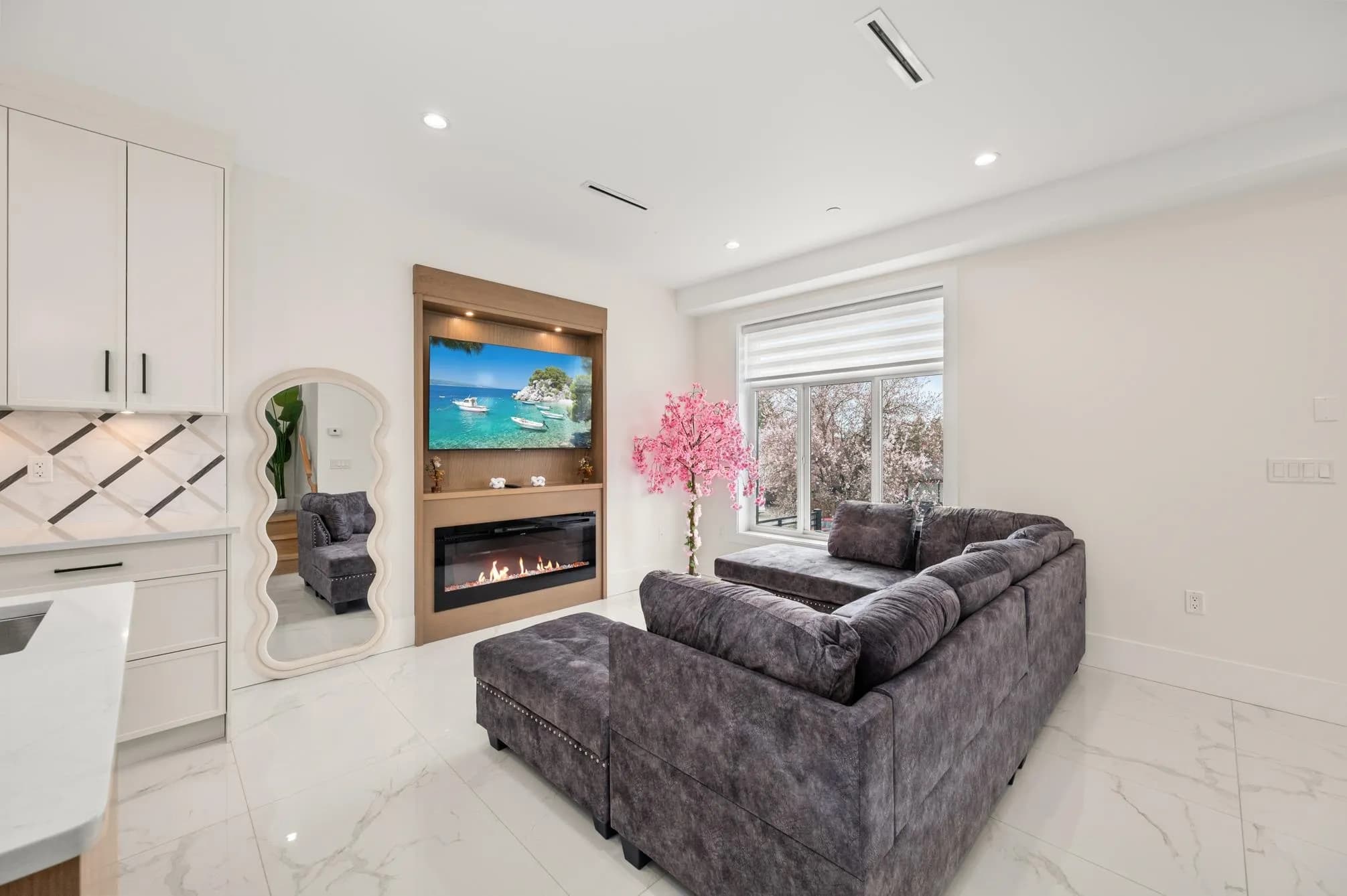 1371 E 63rd Avenue, Vancouver, BC V5X 2L5 — image 2