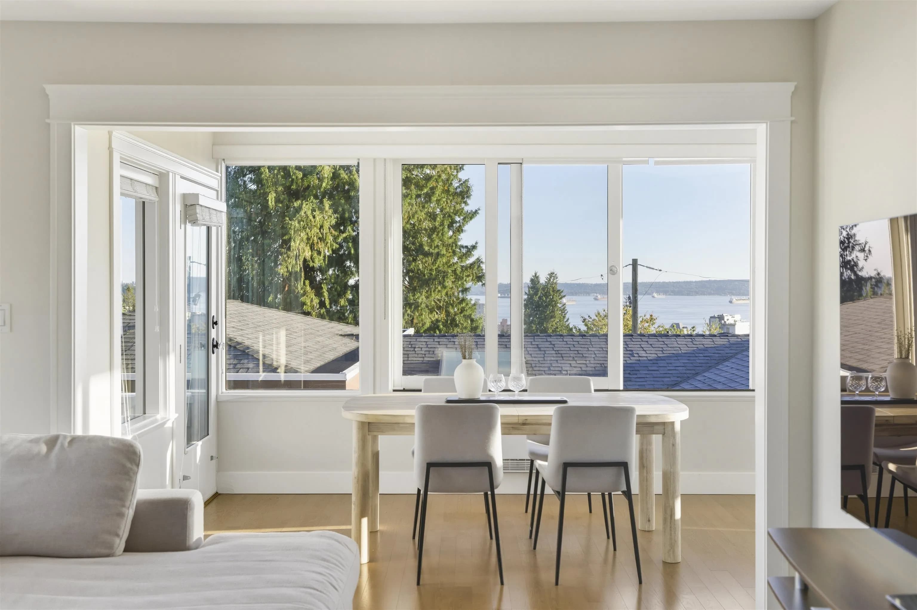 1631 22nd Street, West Vancouver, BC V7V 4E2 — image 16