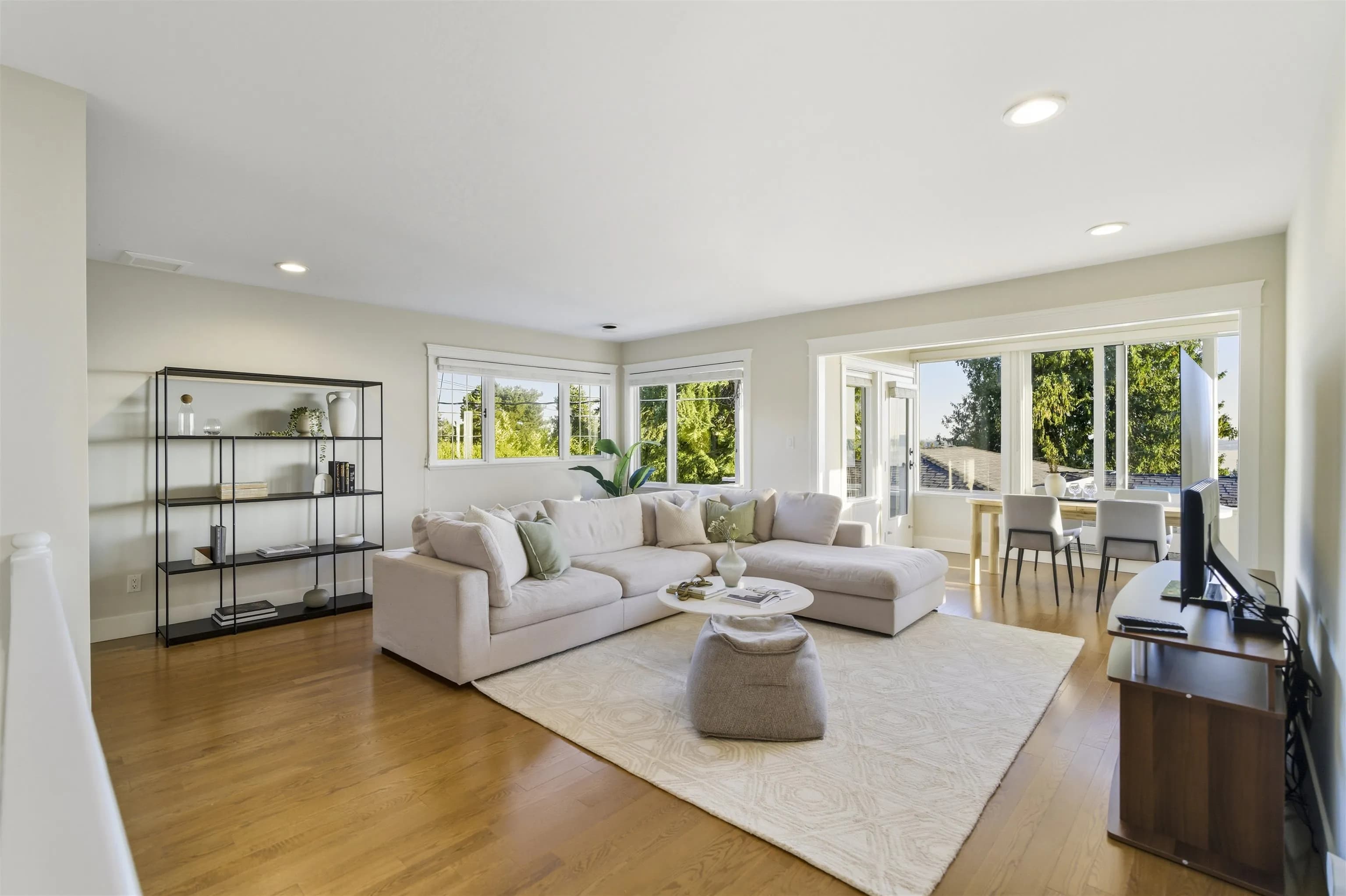 1631 22nd Street, West Vancouver, BC V7V 4E2 — image 17