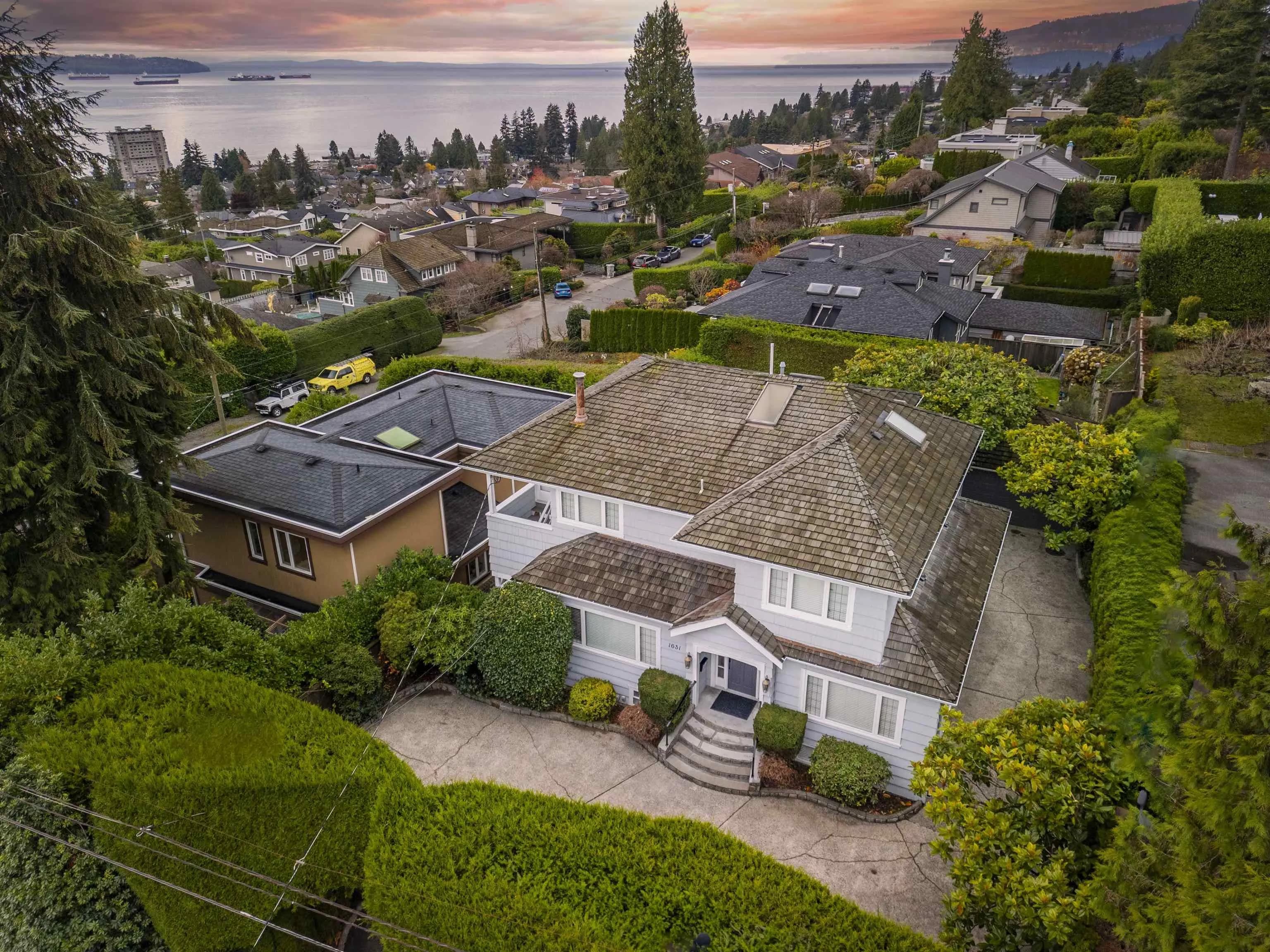 1631 22nd Street, West Vancouver, BC V7V 4E2 — image 38
