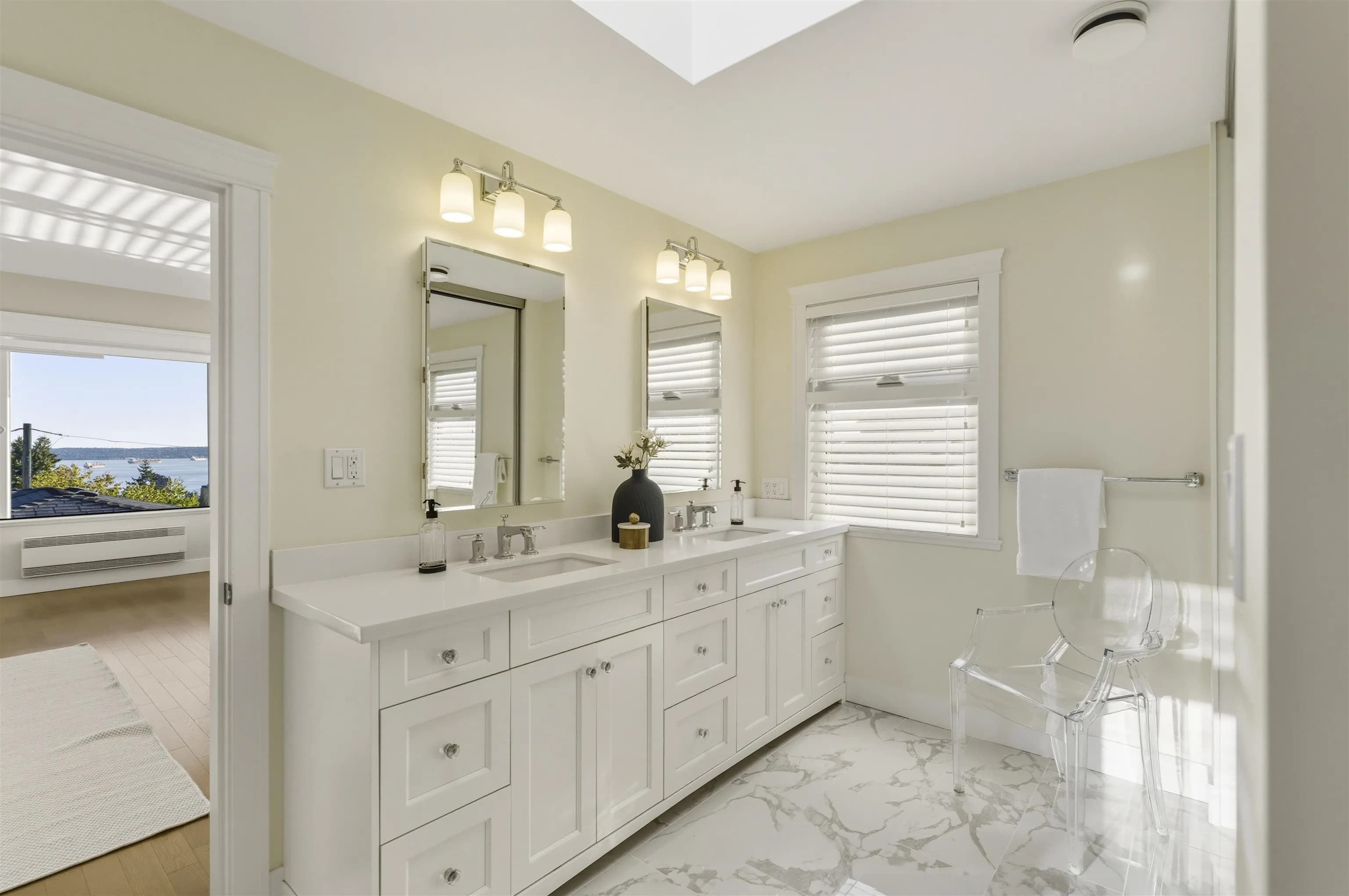 1631 22nd Street, West Vancouver, BC V7V 4E2 — image 24