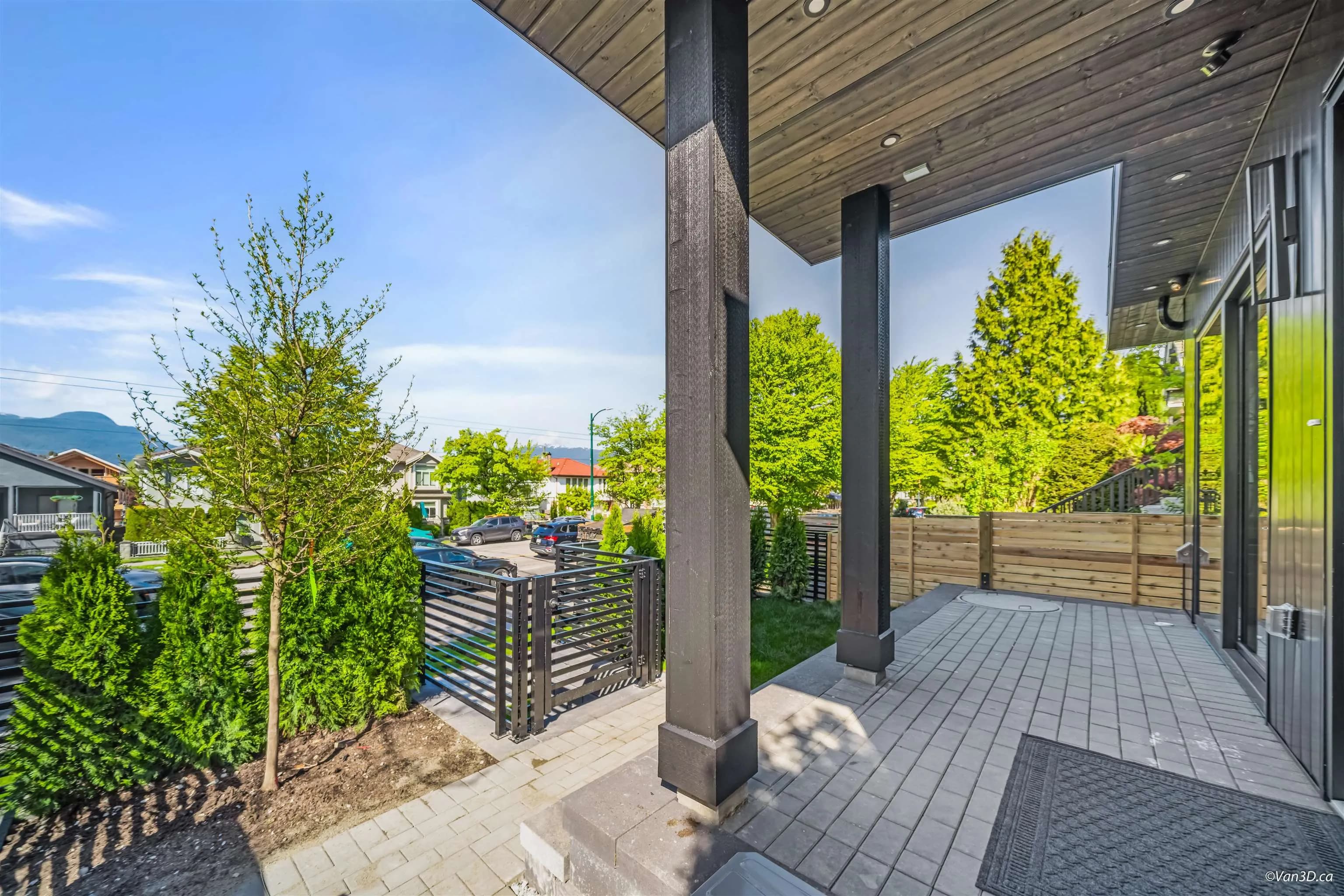 1 2636 Mcgill Street, Vancouver, BC V5K 1H3 — image 28