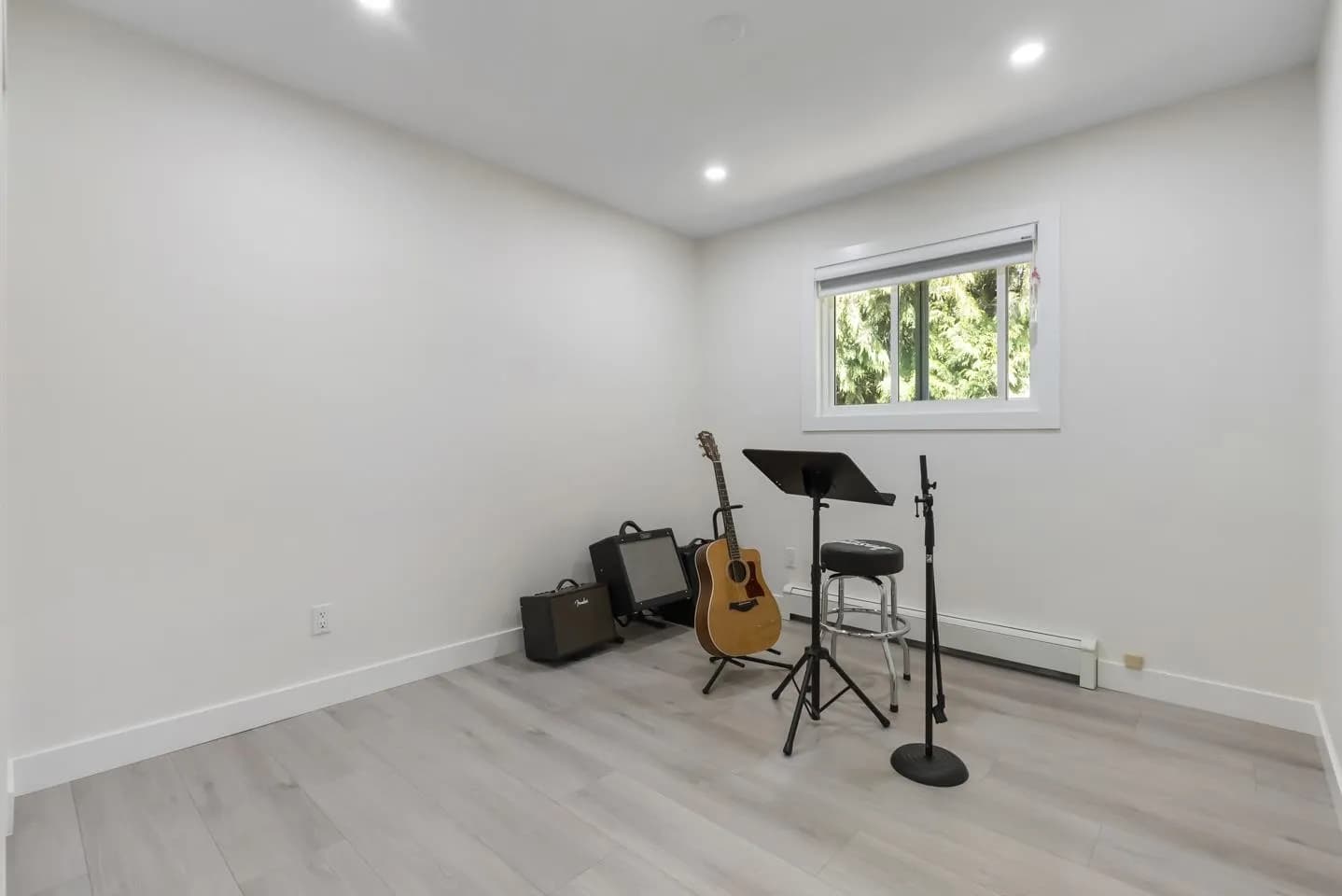 8034 166 Street, Surrey, BC V4N 0H1 — image 25