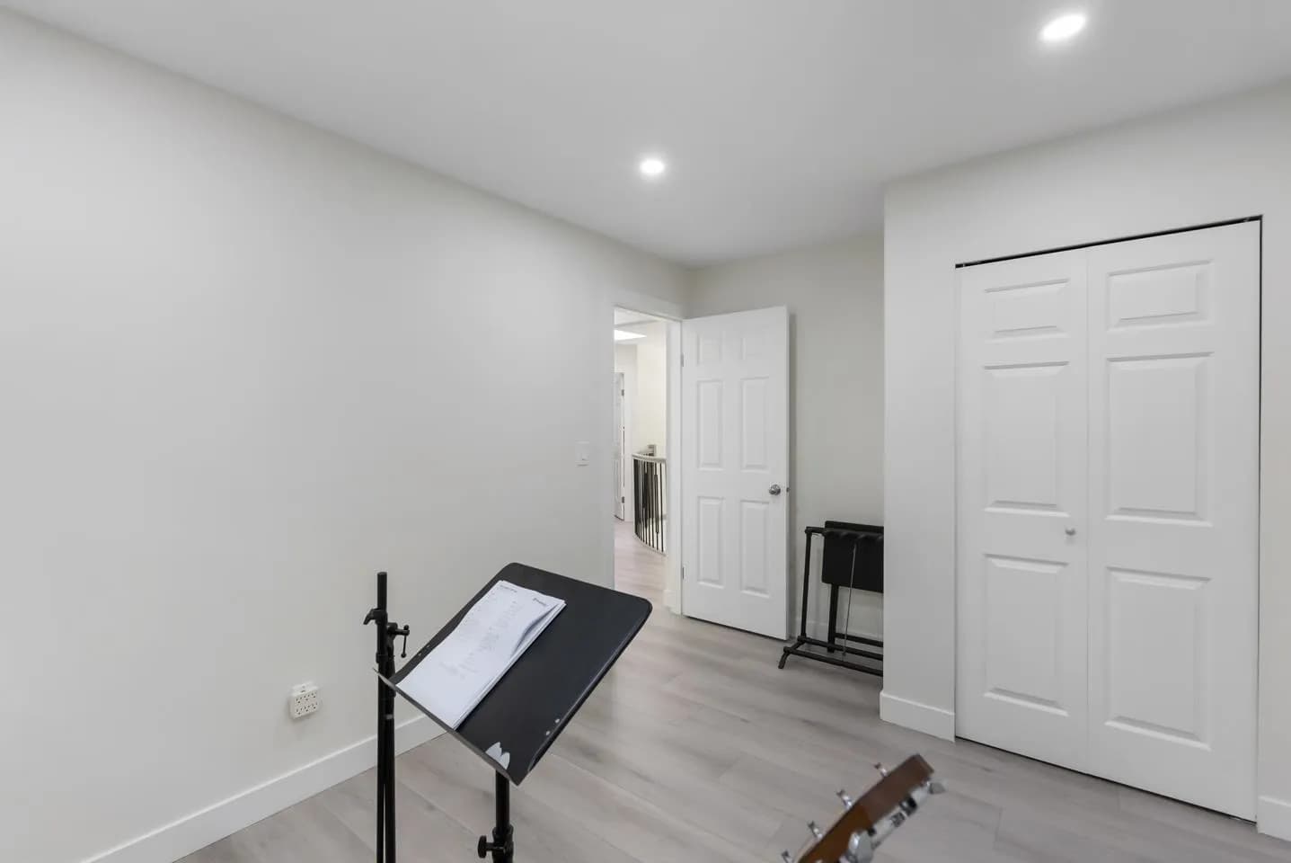 8034 166 Street, Surrey, BC V4N 0H1 — image 26