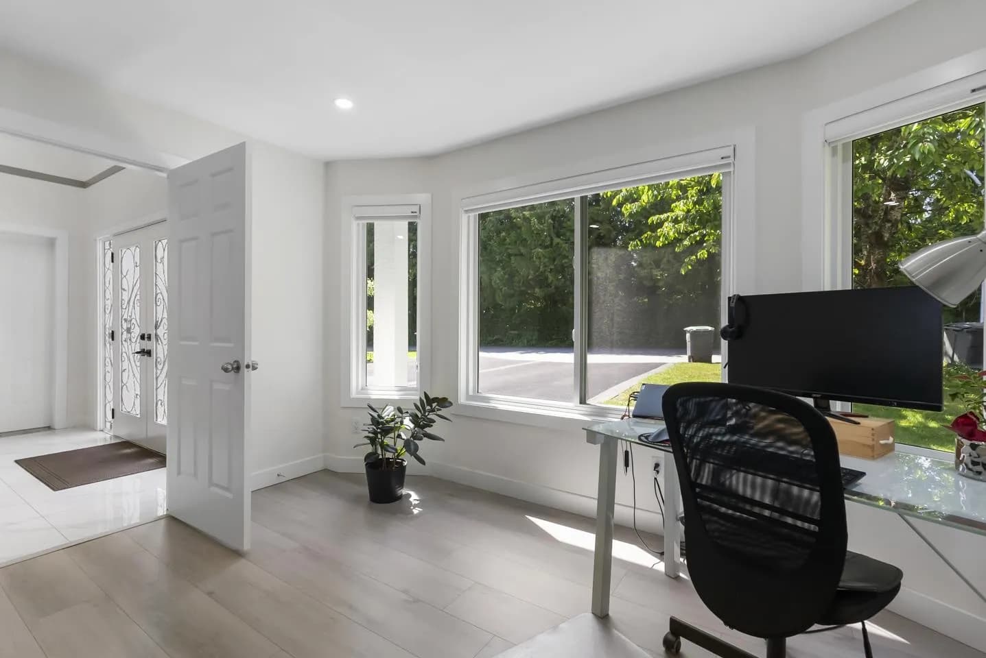 8034 166 Street, Surrey, BC V4N 0H1 — image 28