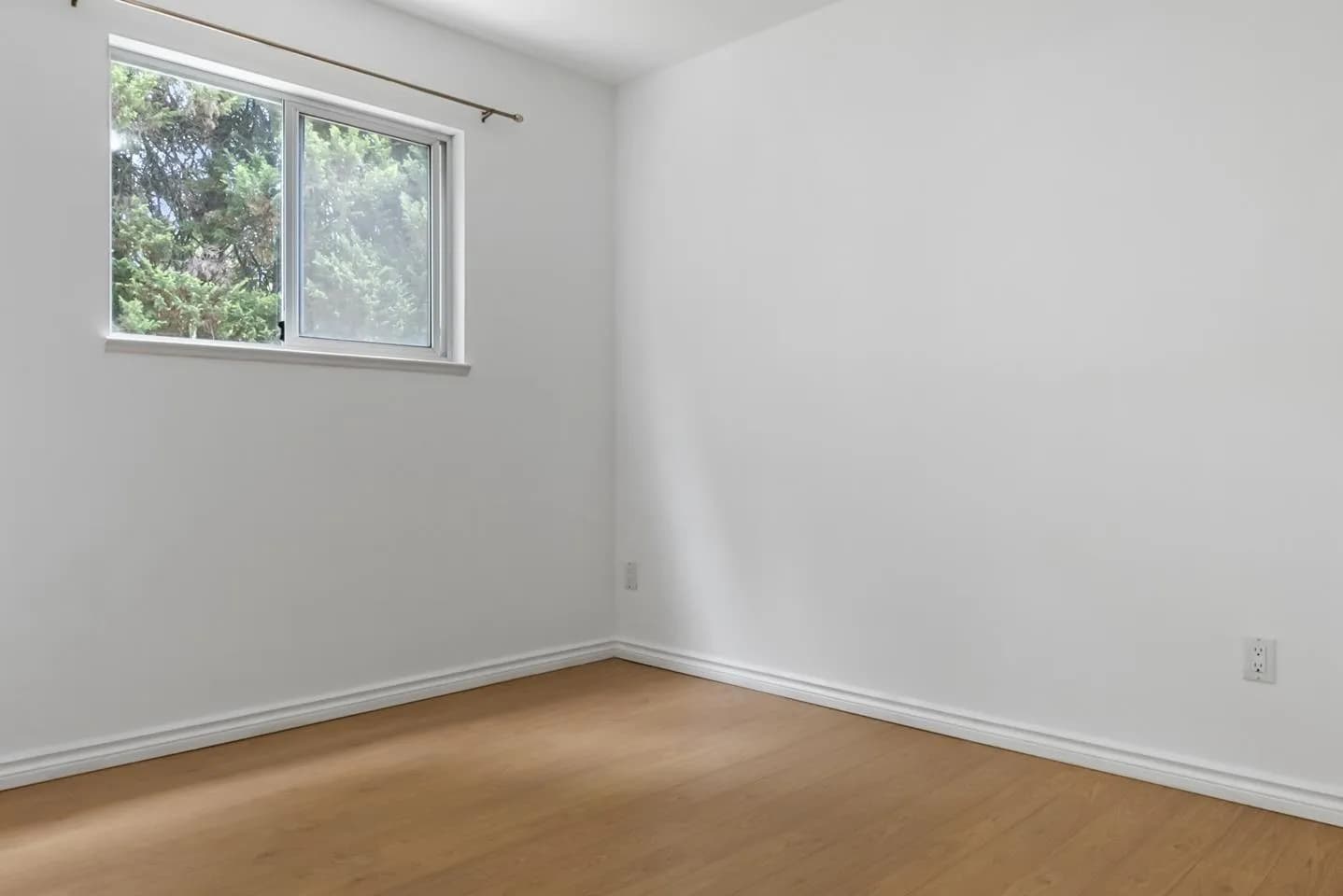 8034 166 Street, Surrey, BC V4N 0H1 — image 38
