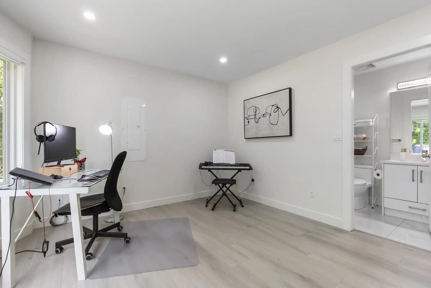 8034 166 Street, Surrey, BC V4N 0H1 — image 29