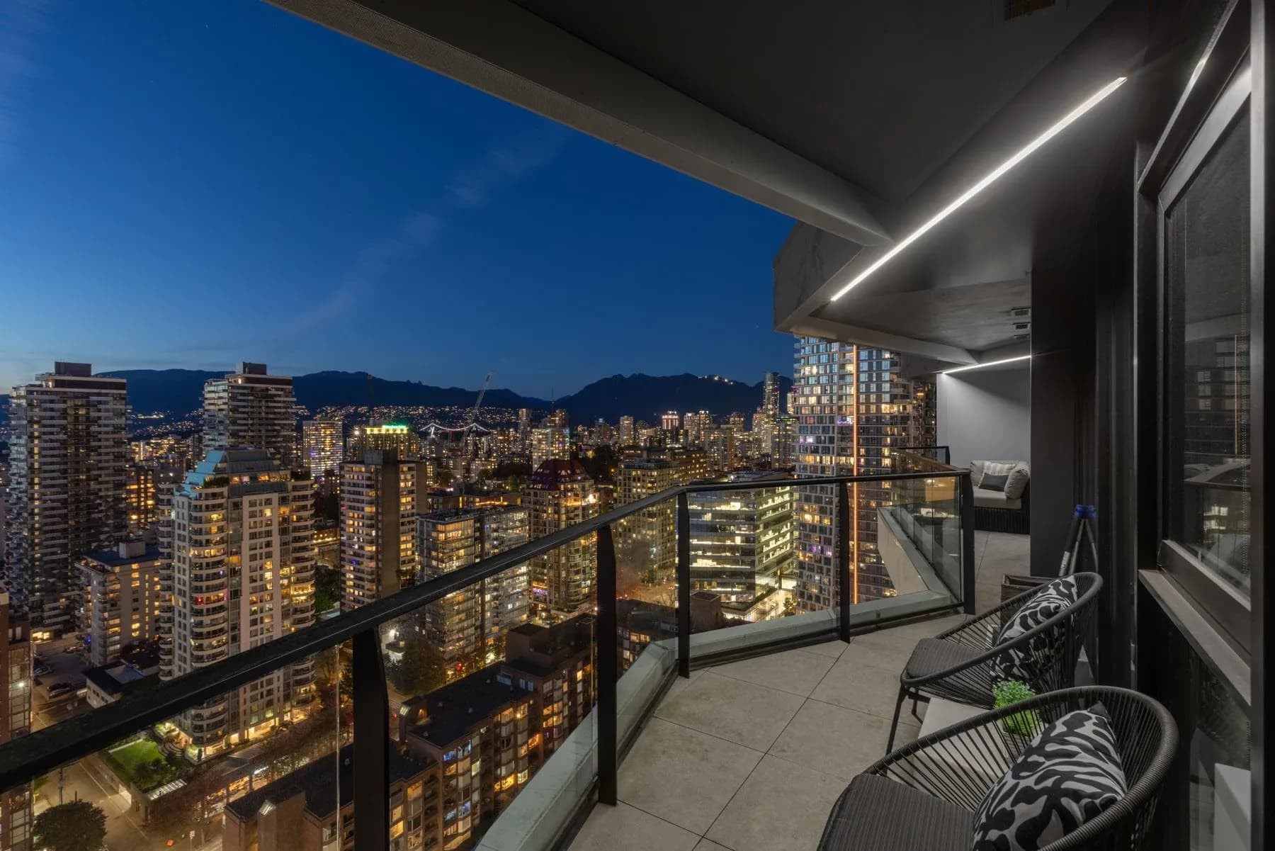 2903 889 Pacific Street, Vancouver, BC V6Z 1C3 — image 29