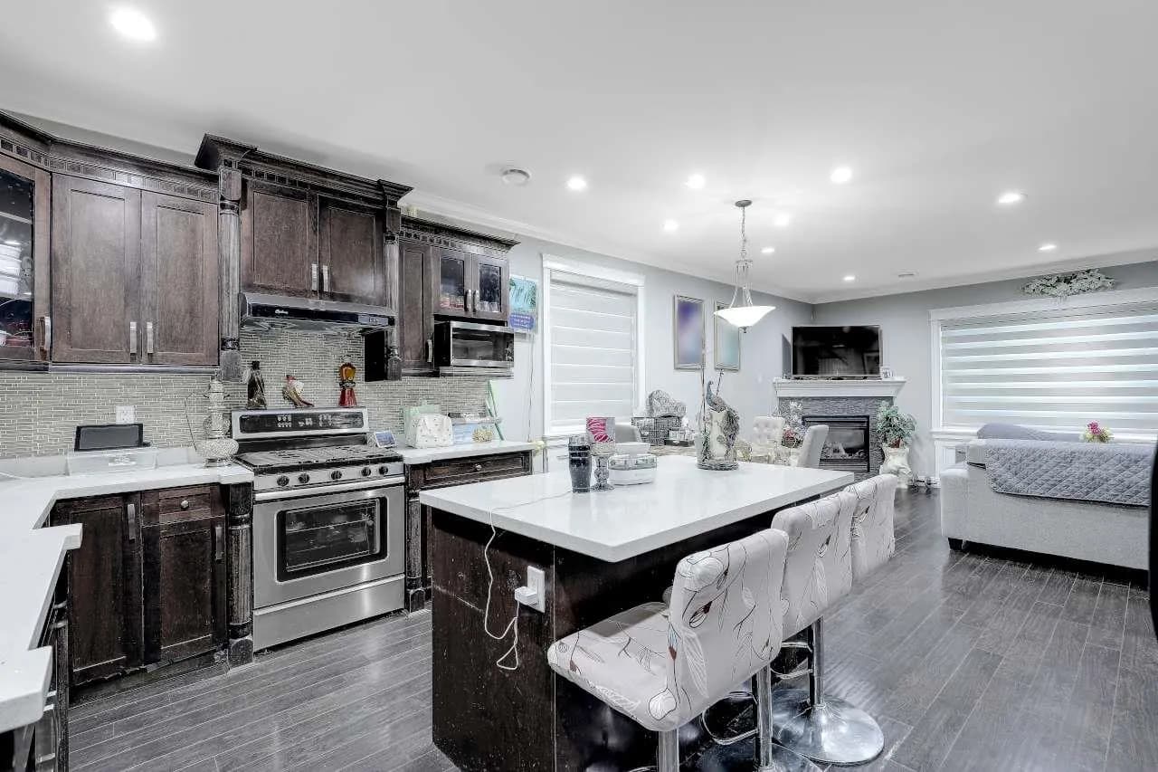 14866 62a Avenue, Surrey, BC V3S 2W9 — image 32